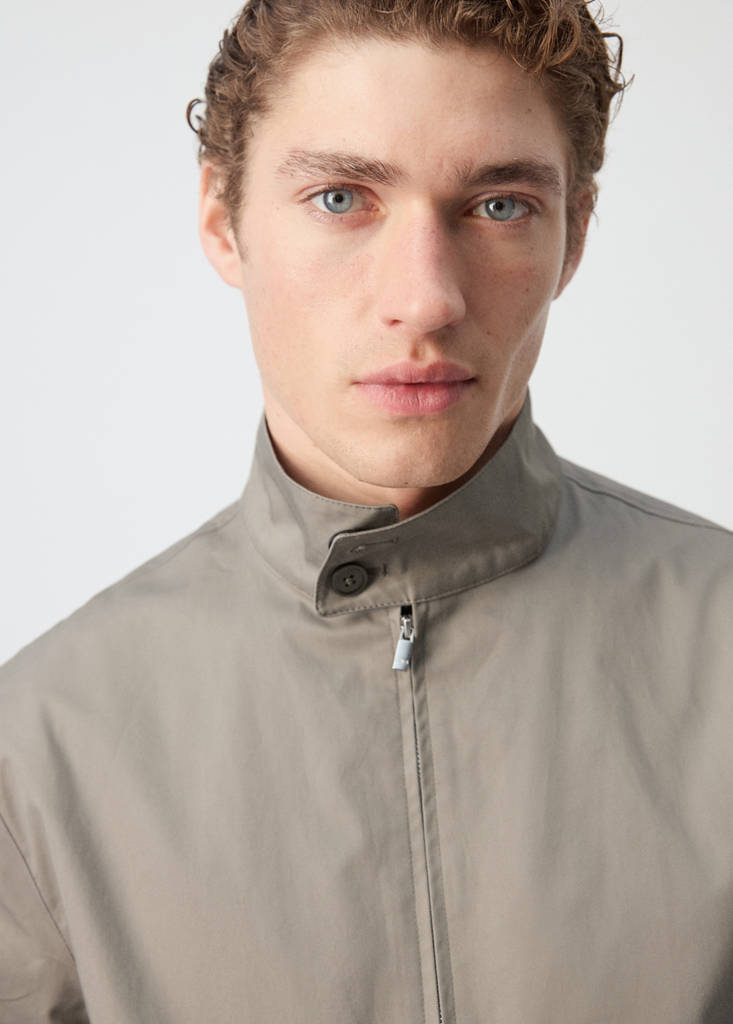 Wasserabweisende Jacke aus 100 % Baumwolle — Mittelbraun