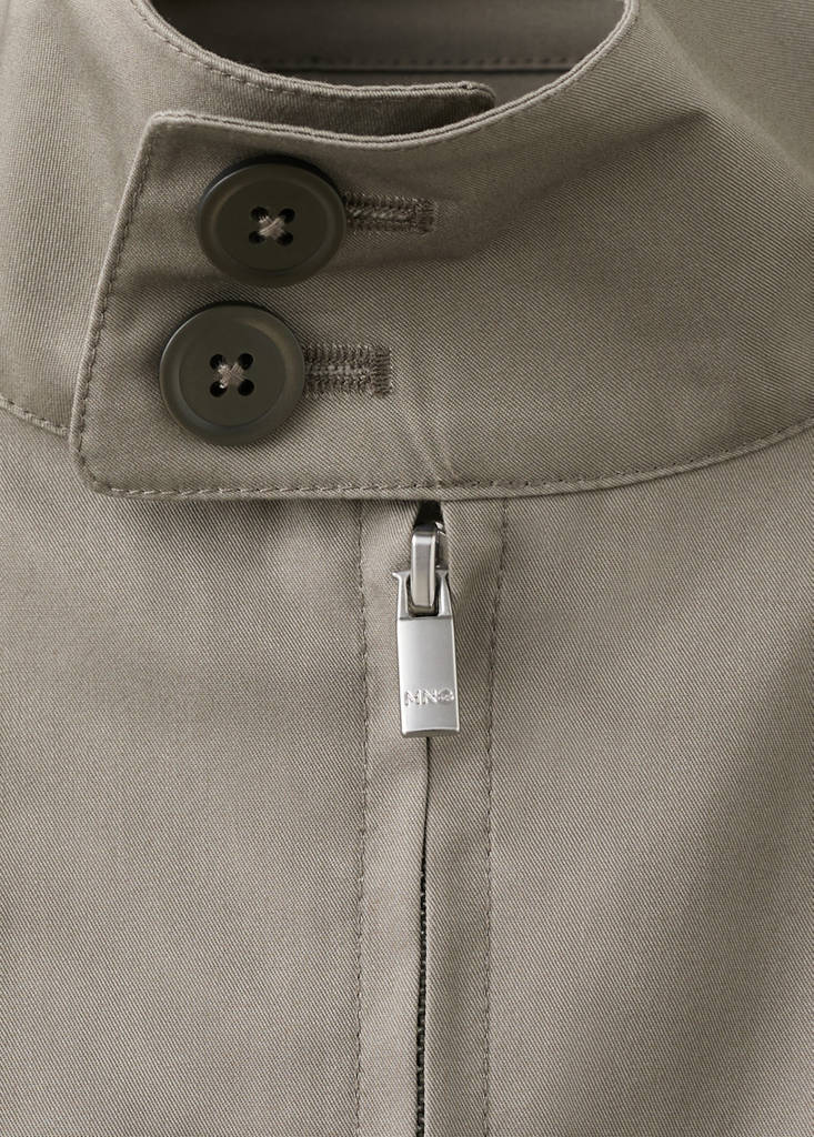 Wasserabweisende Jacke aus 100 % Baumwolle — Mittelbraun
