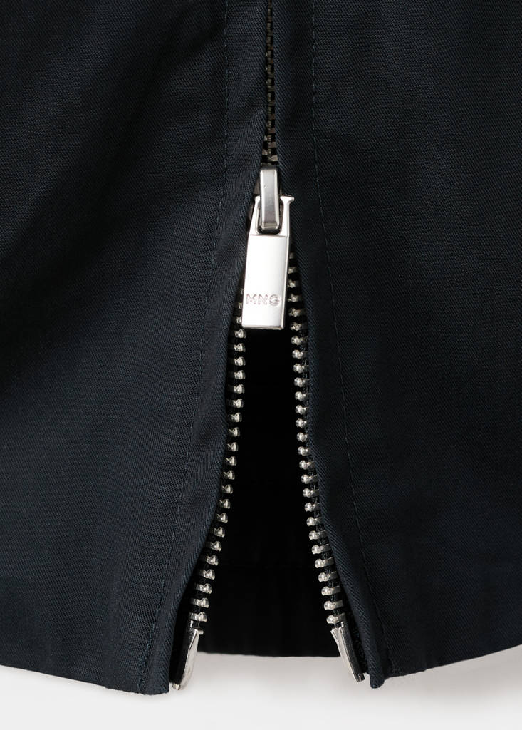 Wasserabweisende Jacke aus 100 % Baumwolle — Marineblau