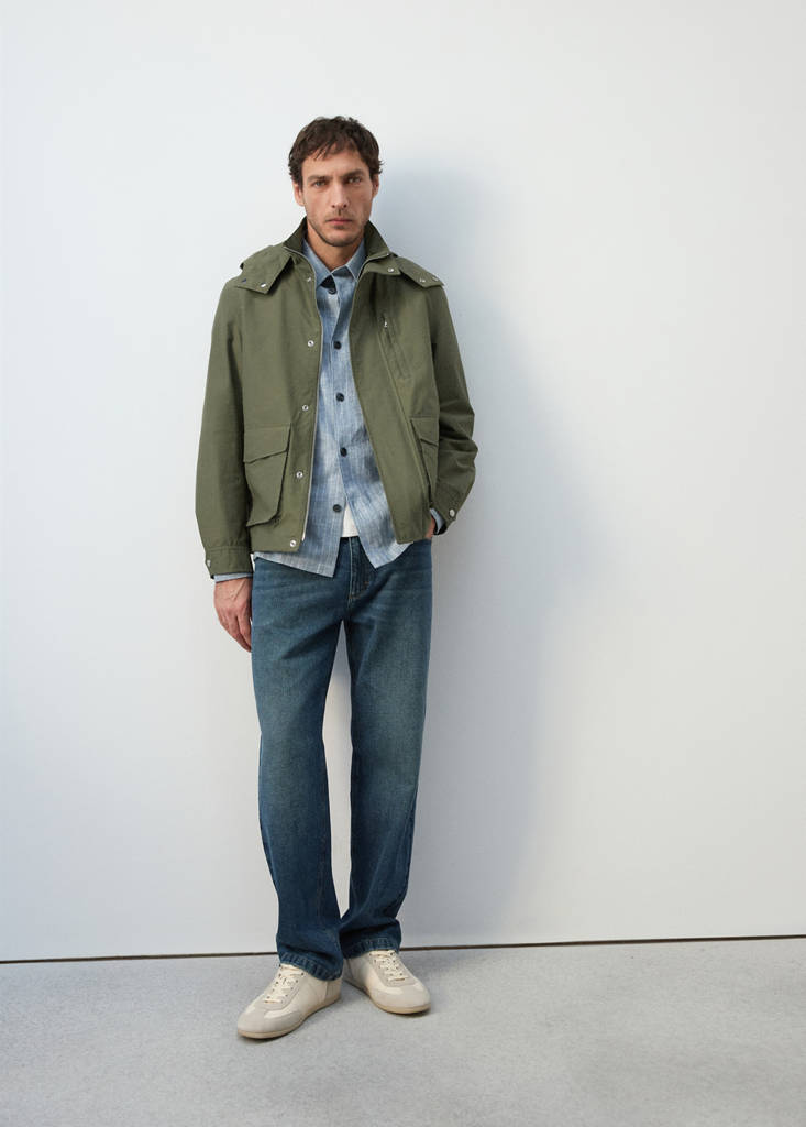 Water-repellent bomber jacket with detachable hood — Green