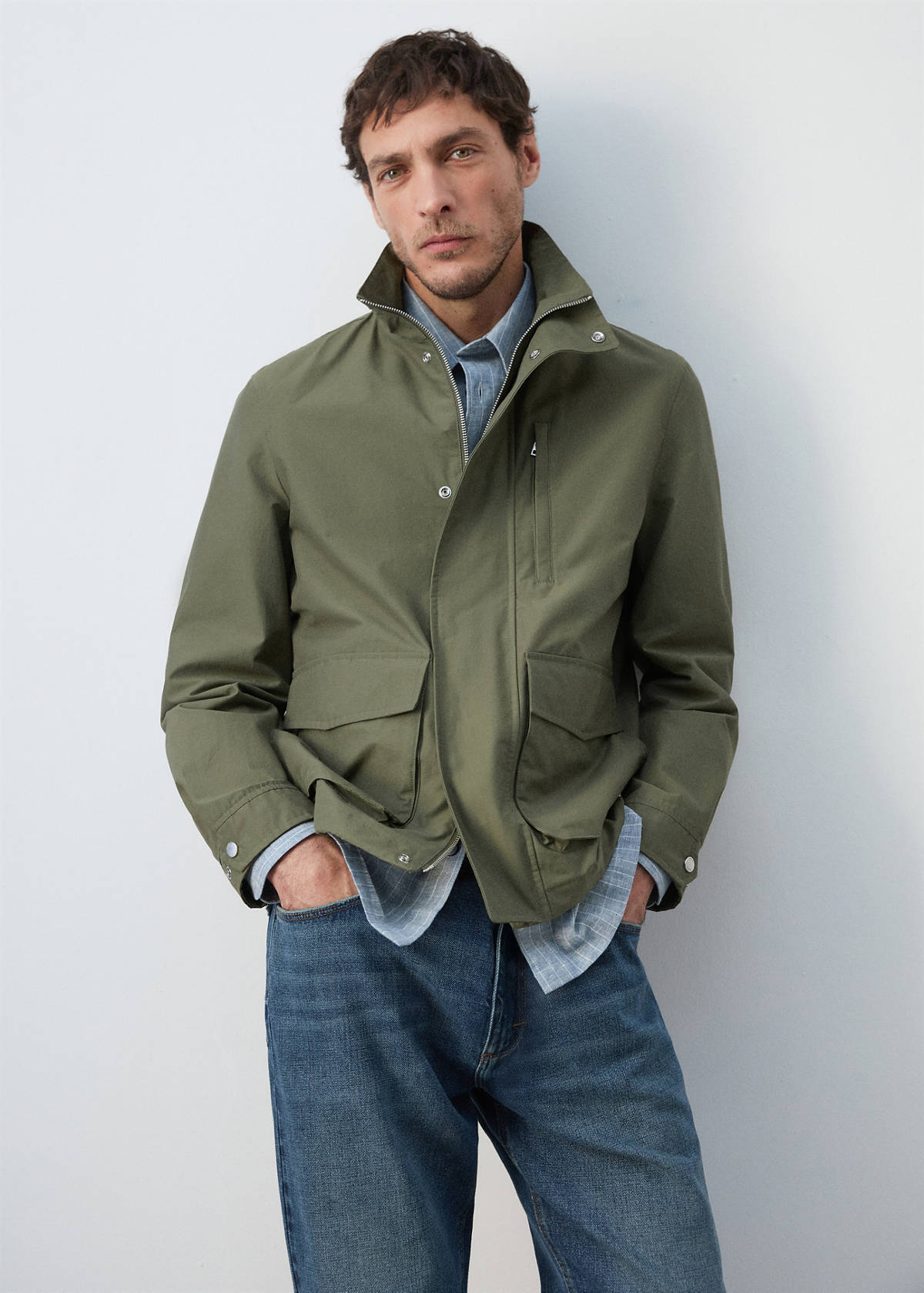 Water-repellent bomber jacket with detachable hood — Green