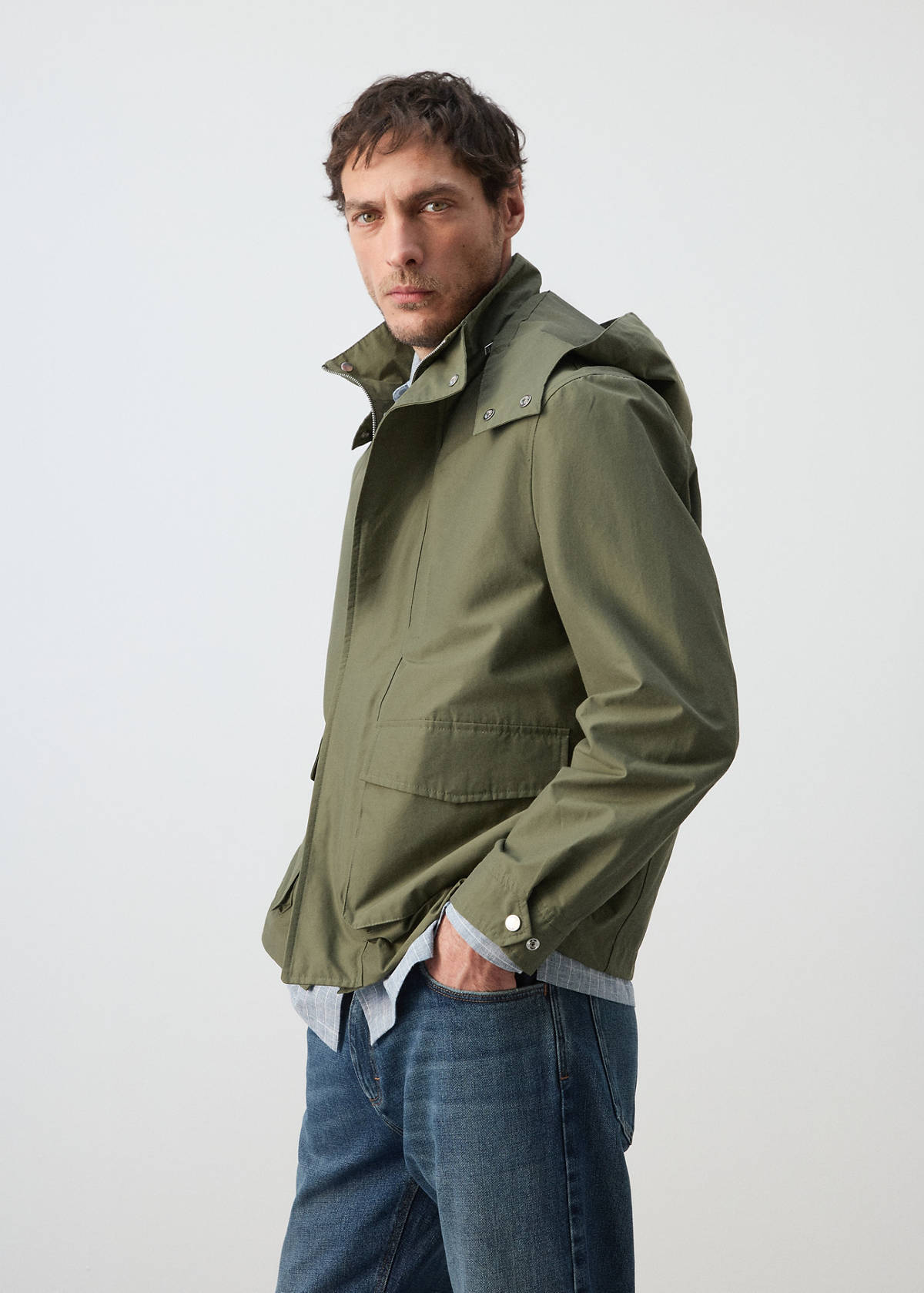 Water-repellent bomber jacket with detachable hood — Green