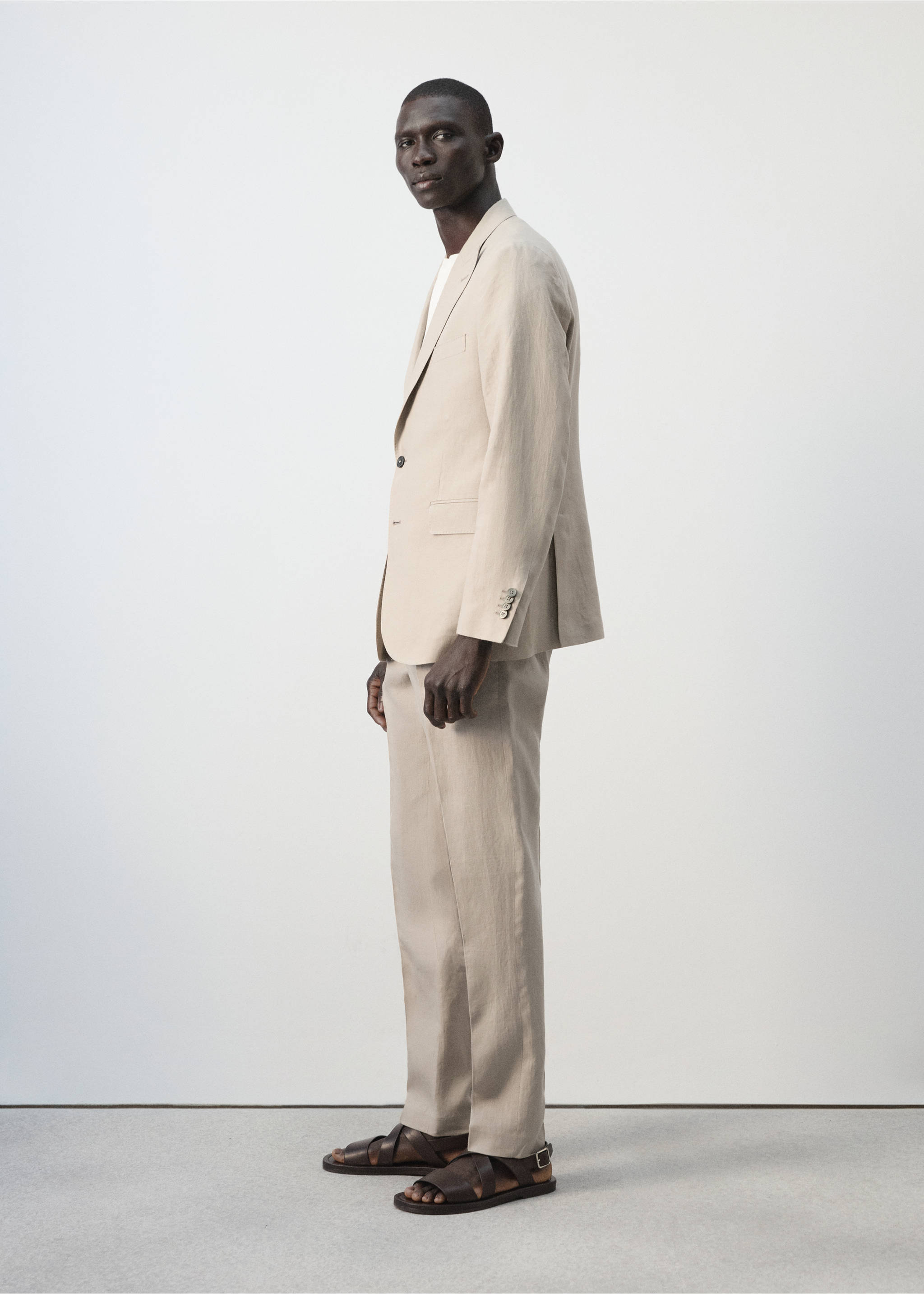 Pantalón traje Amalfi 100% lino slim fit - Detalle del artículo 2, Beige. Ref: 27015949-00.