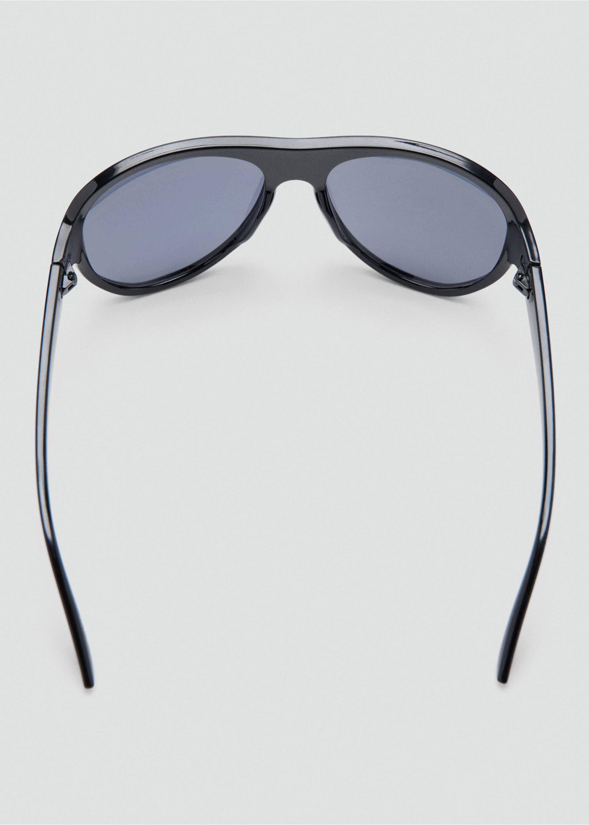 Lunettes de soleil monture plastique - Détail de l'article 1, Noir. Ref: 27015954-00.