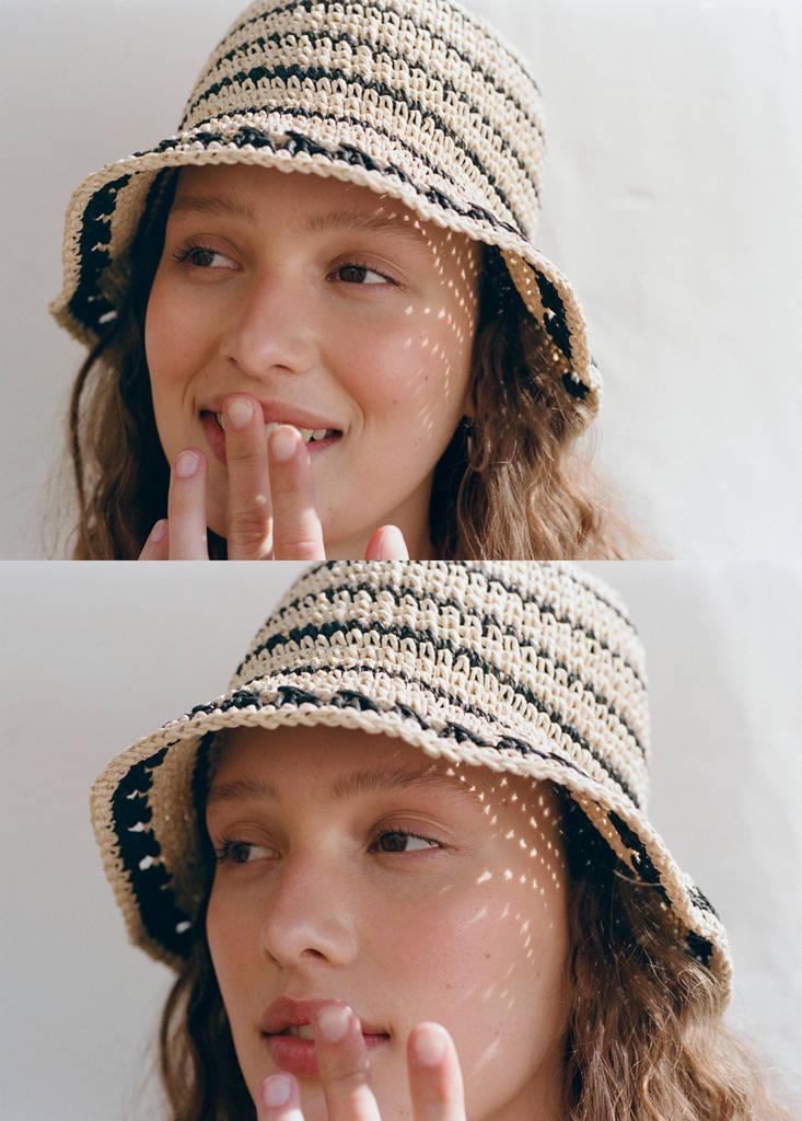 Gestreifter Bucket Hat — Schwarz