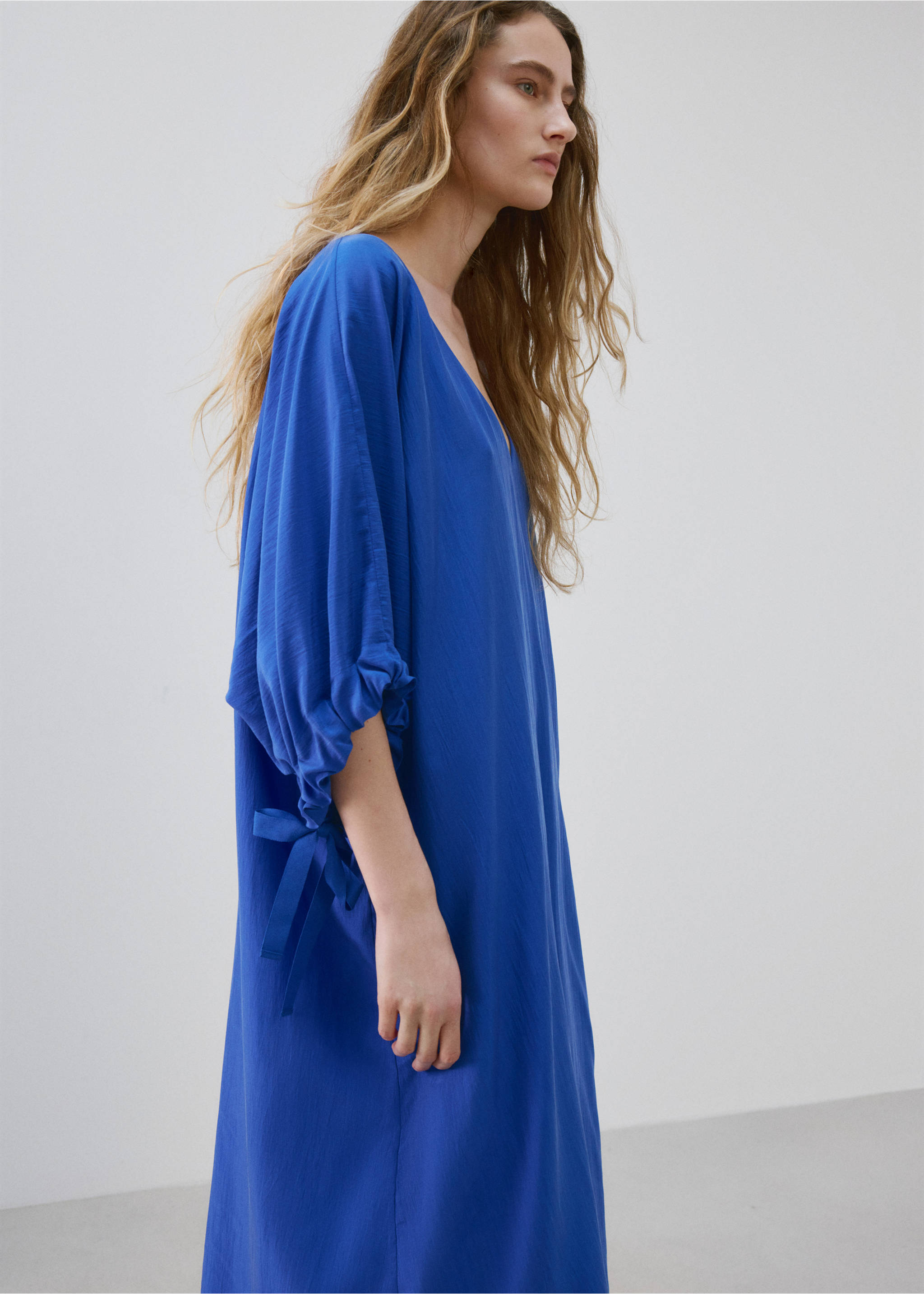 Camisón seda manga abullonada - Plano medio, Azul. Ref: 27015974-00.