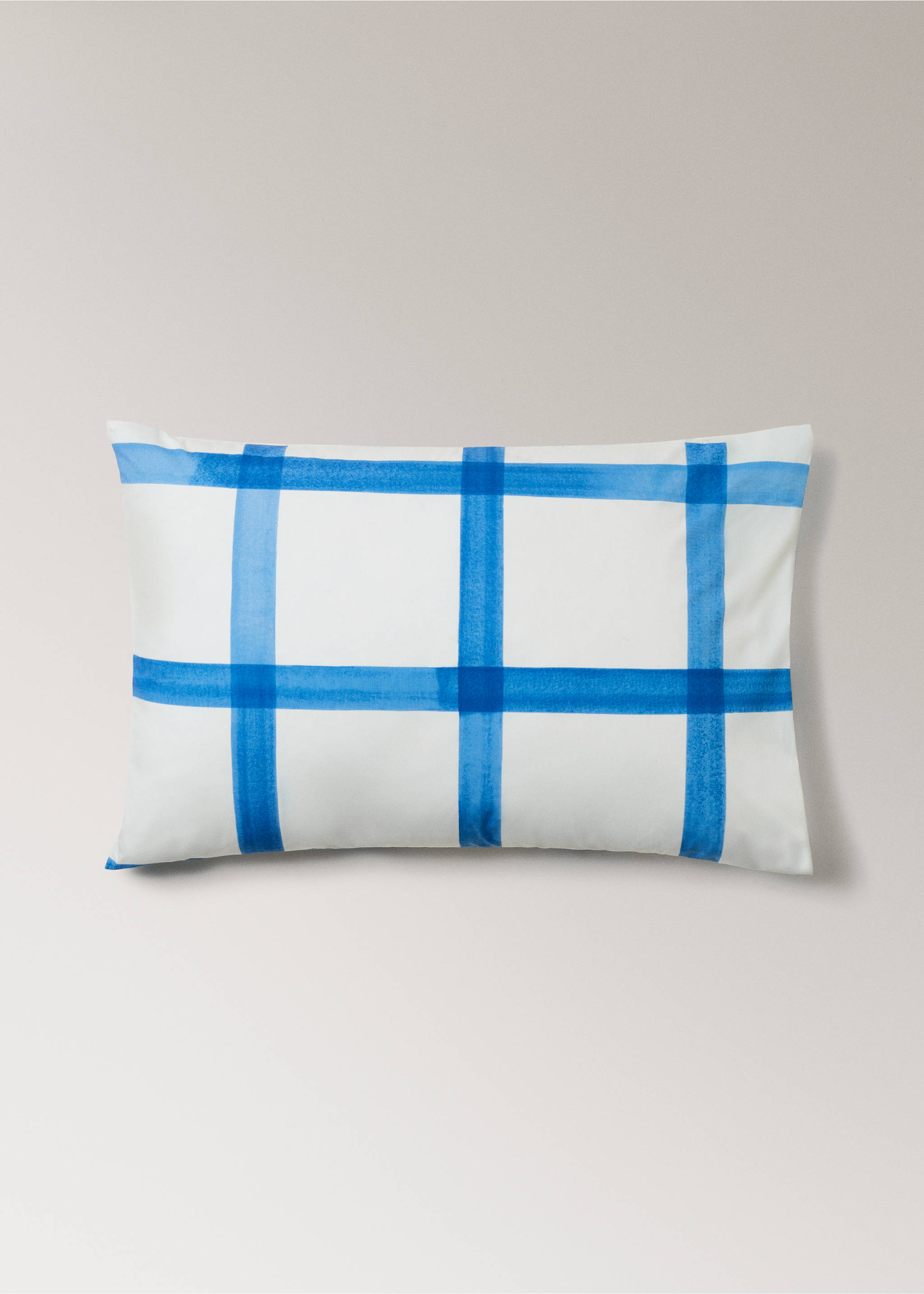 Dues fundes coixí cotó percala quadres aquarel·la 50x75 cm - Article sense model, Blau. Ref: 27015977-00.