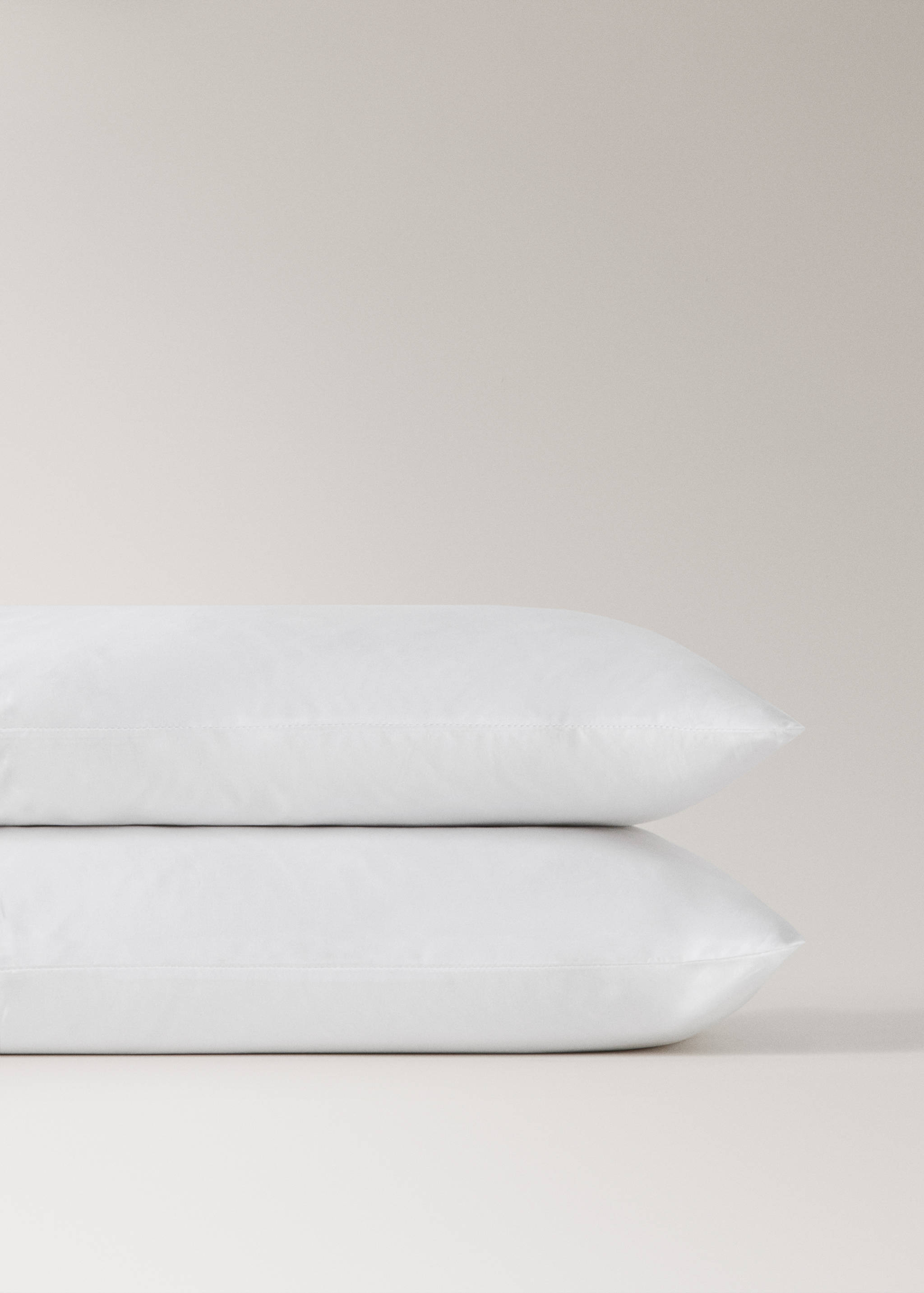 Zwei Kissenbezüge aus Baumwollperkal, 200 Fäden, Overlock-Kontrast, 50x75 cm - Detail des Artikels 3