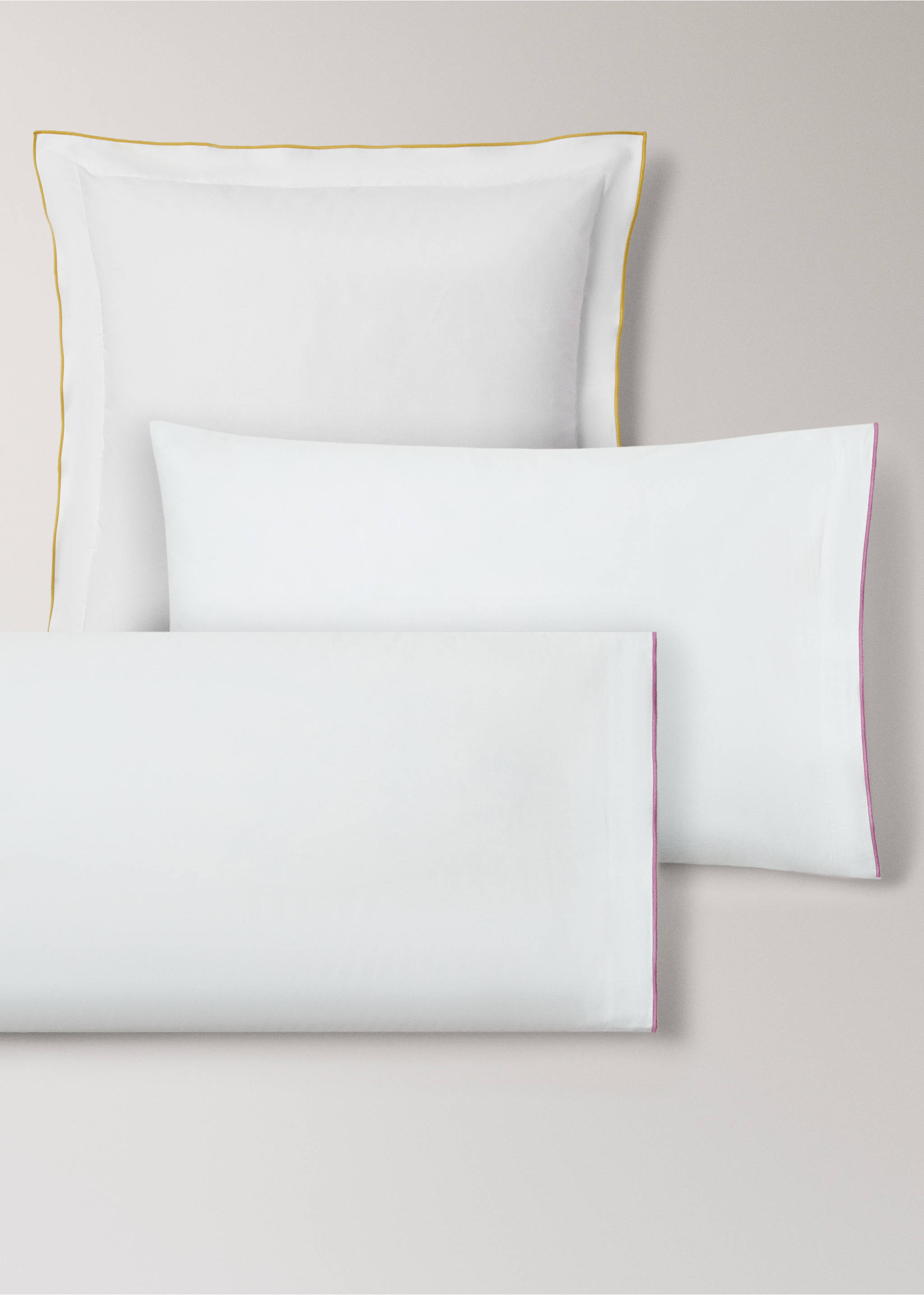 Zwei Kissenbezüge aus Baumwollperkal, 200 Fäden, Overlock-Kontrast, 50x75 cm - Detail des Artikels 4, Geranienrosa. Ref: 27015981-00.