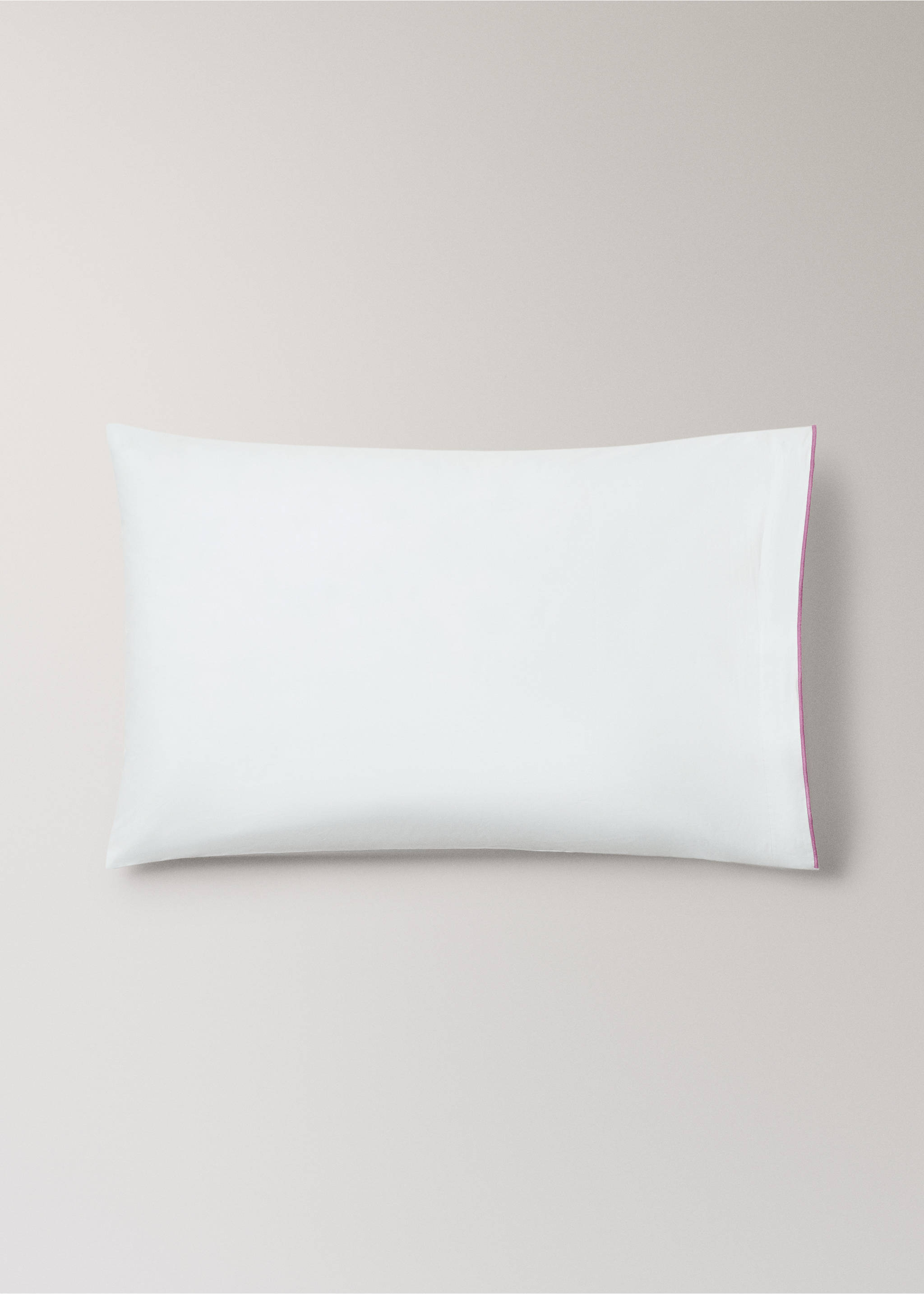 Two 200-thread count percale cotton pillowcases with contrasting overlock 50x75 cm - Article without model, Medium Pink. Ref: 27015981-00.