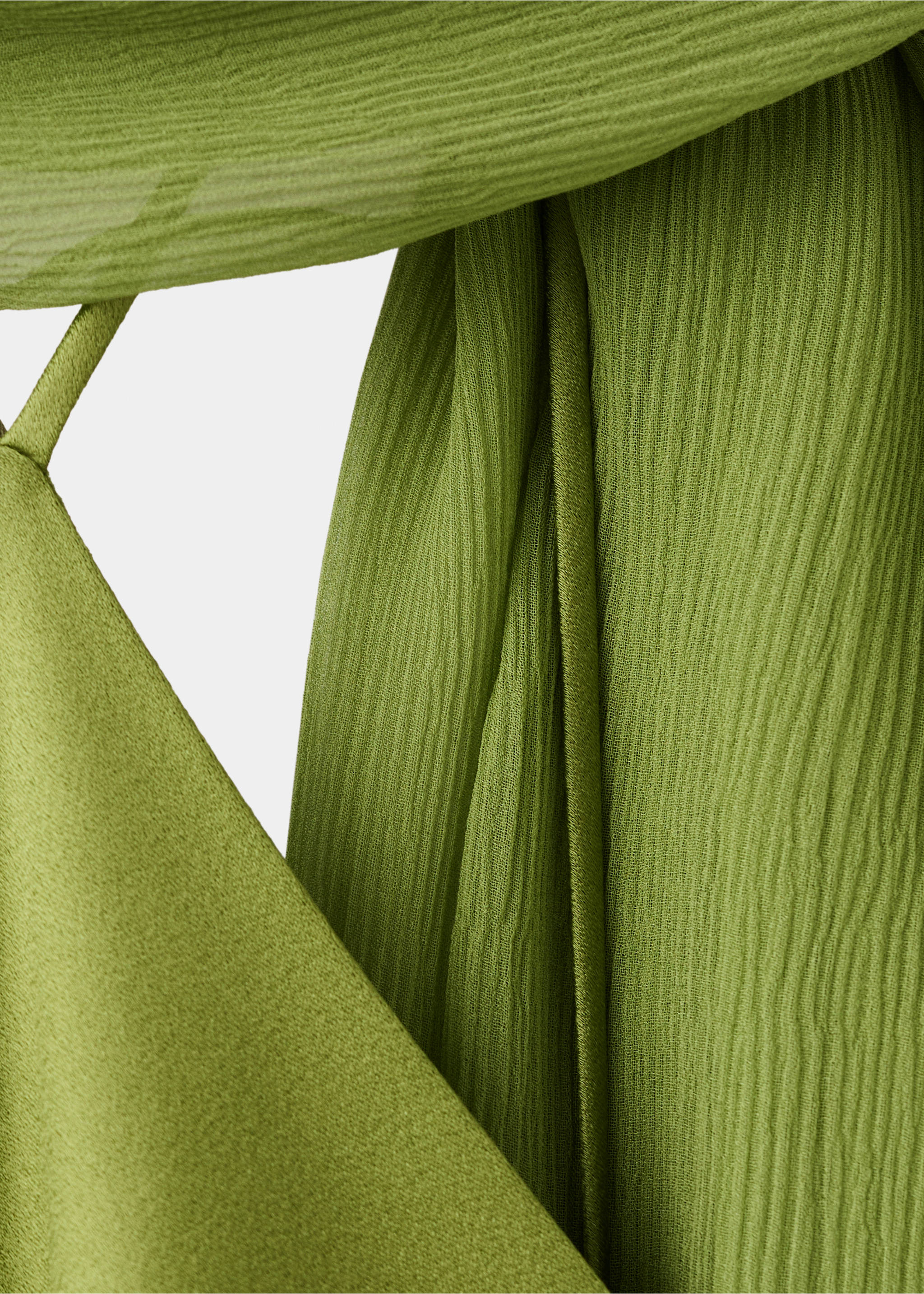 Robe satinée emmanchures américaines - Détail de l'article 8, Vert. Ref: 27016000-00.