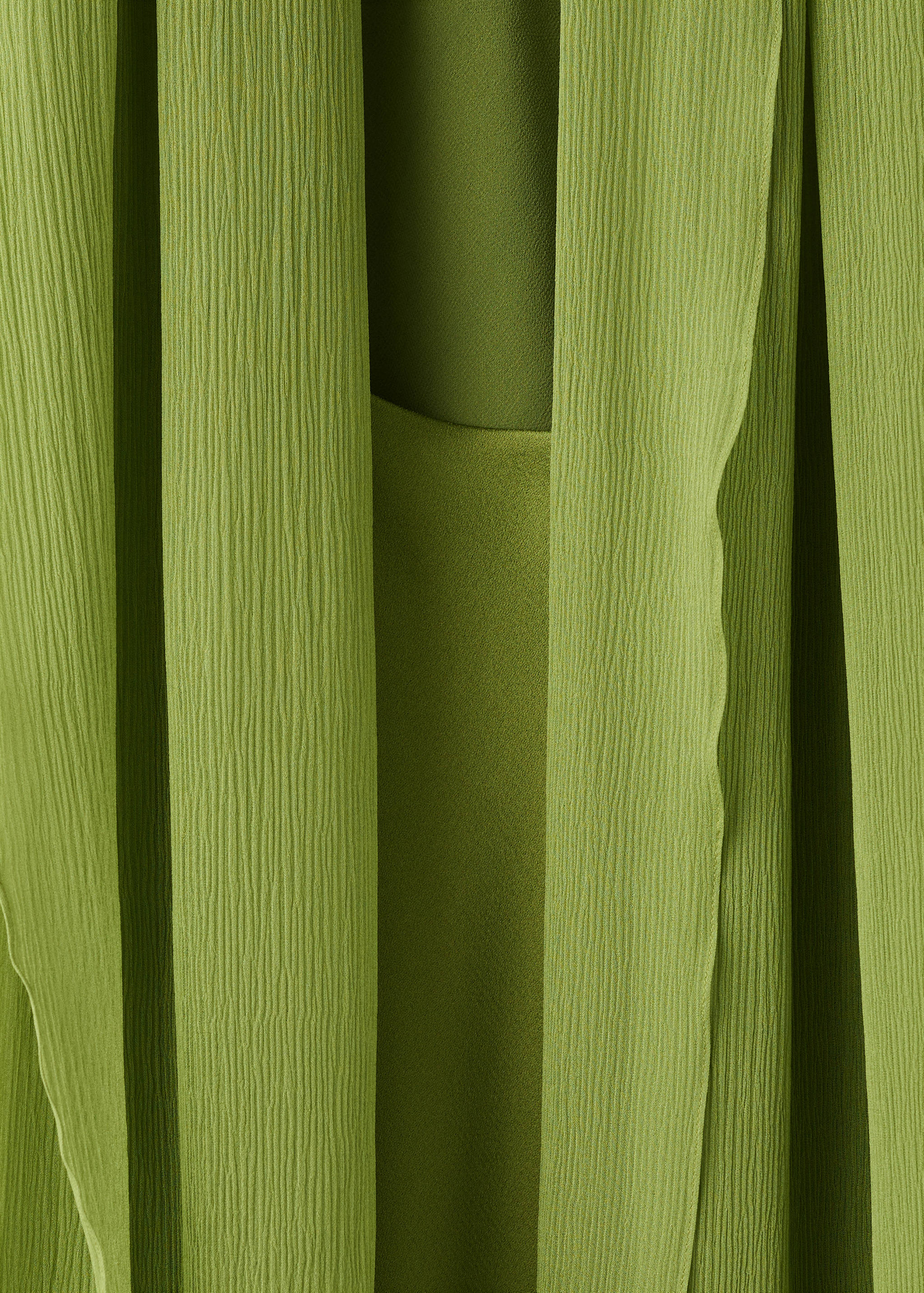 Satin halter neck dress - Details of the article 0