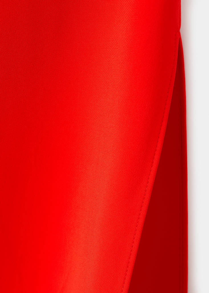 Long dress with an asymmetric neckline — Red