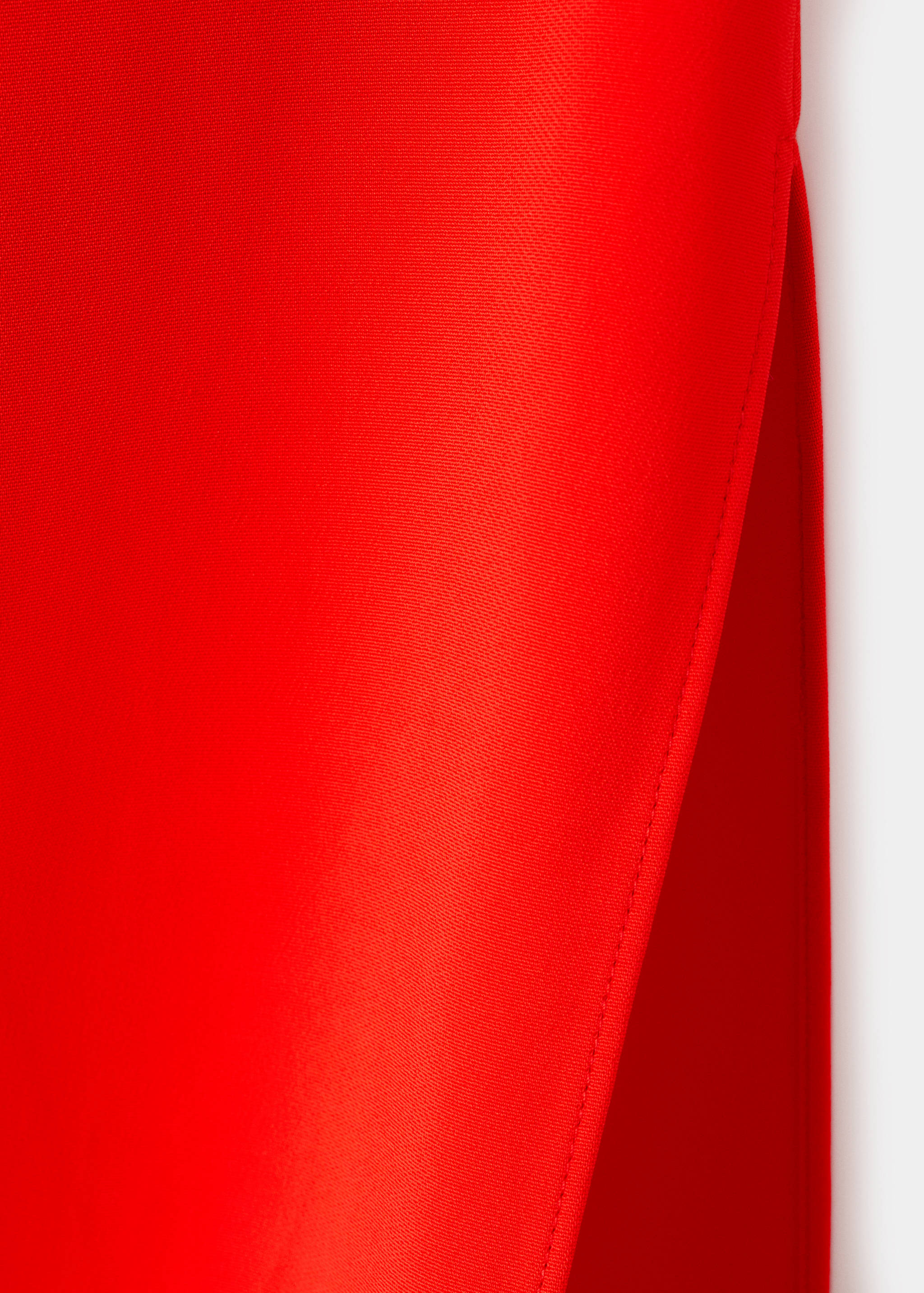 Long dress with an asymmetric neckline - Details of the article 0