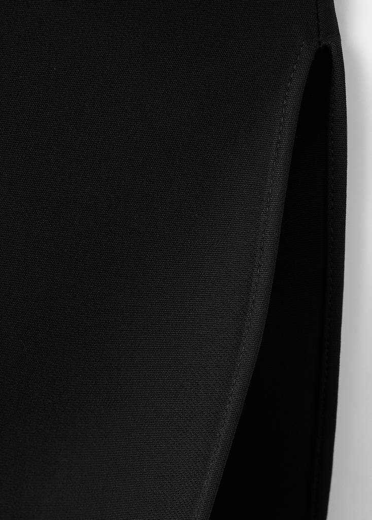 Long dress with an asymmetric neckline — Black