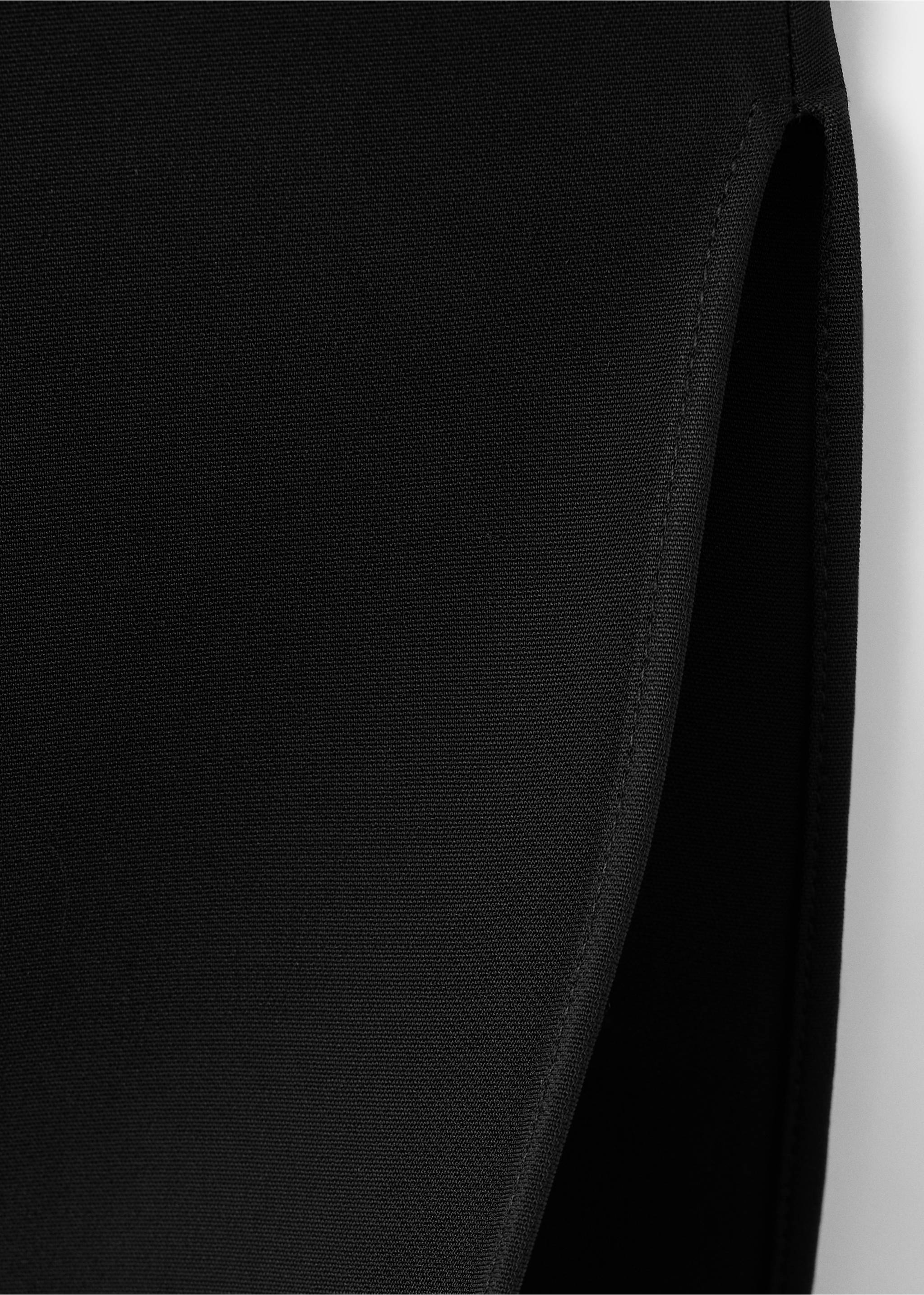 Lange jurk met asymmetrische halslijn - Detail van het artikel 0, Zwart. Ref: 27016003-00.