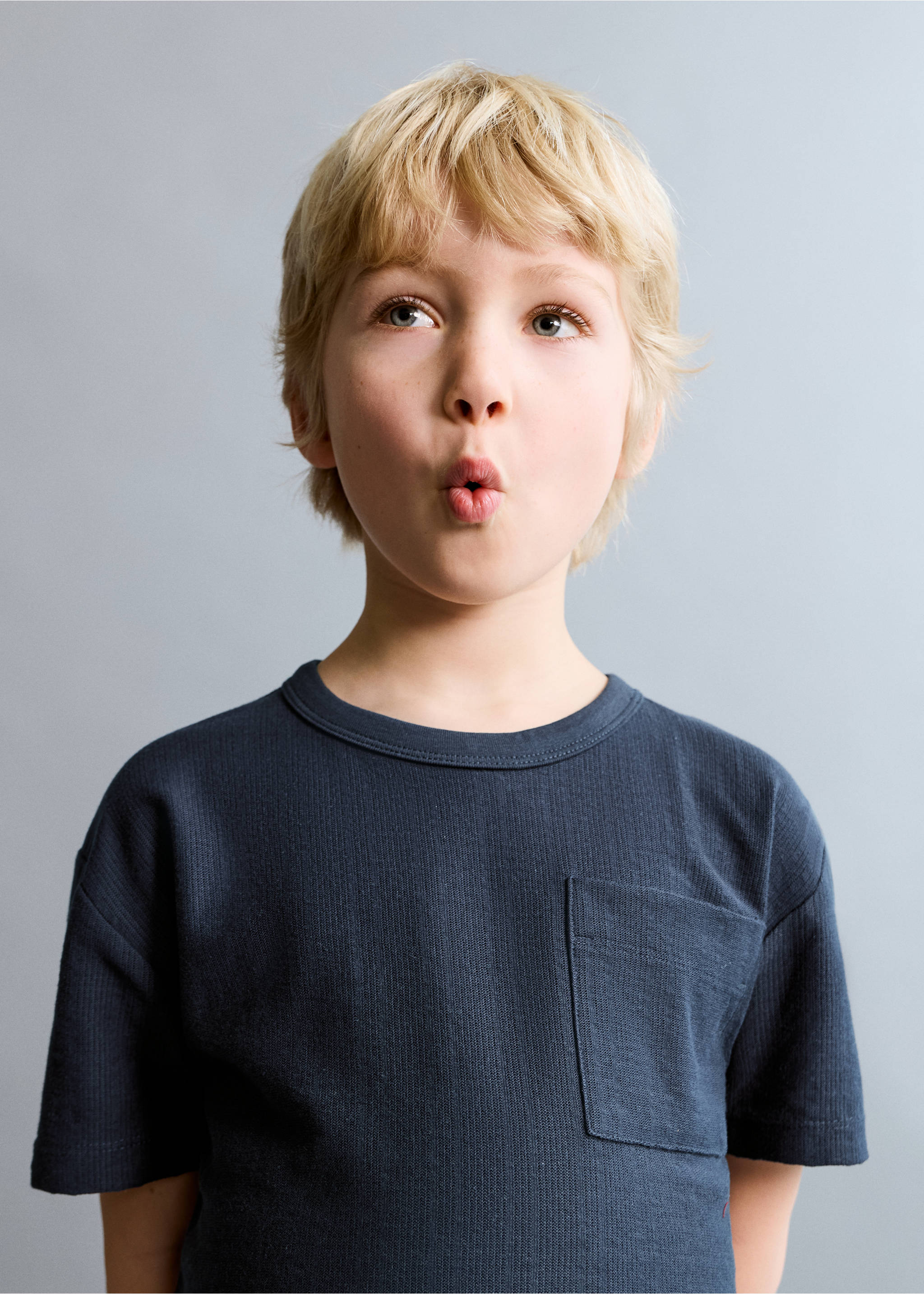 Pocket cotton T-shirt - Details of the article 1, Navy. Ref: 27016345-00.