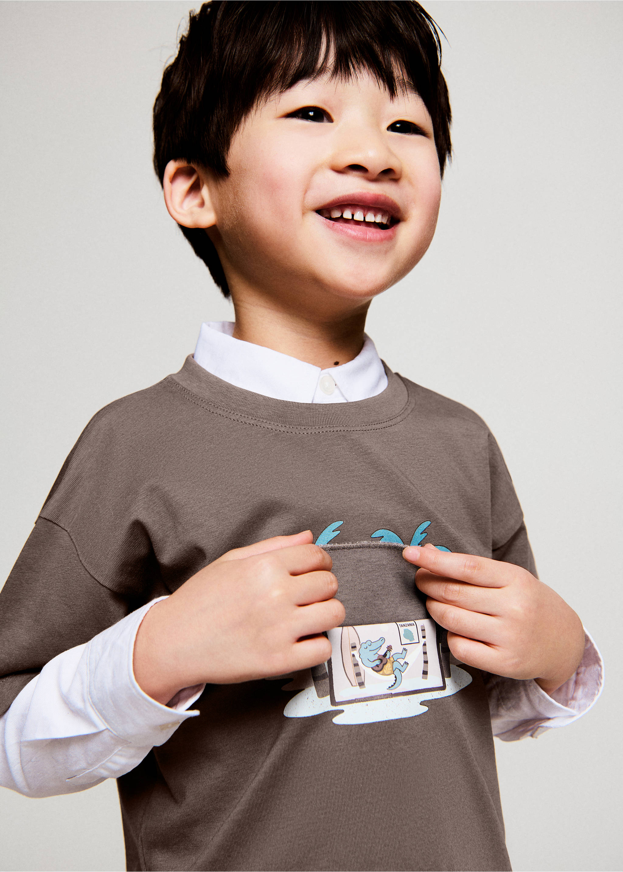 Футболка с рельефным принтом - Деталь изделия 1, Шоколадный. Ref: 27016347-00.