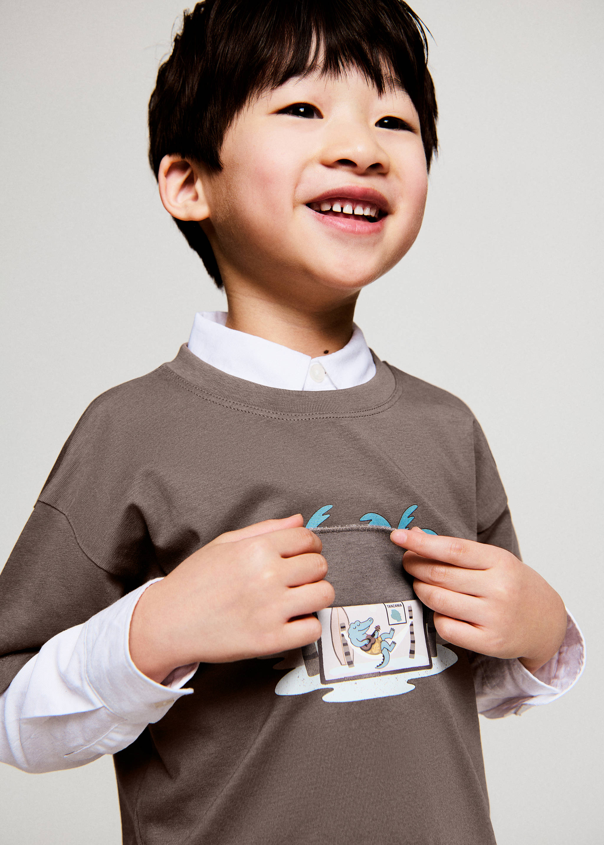 Tricou cu imprimeu în relief - Detaliu al articolului 1