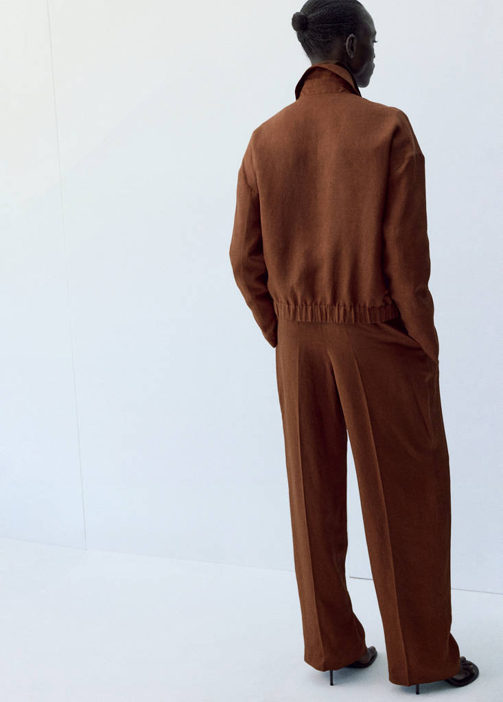 Linen-blend pleated trousers — Russet