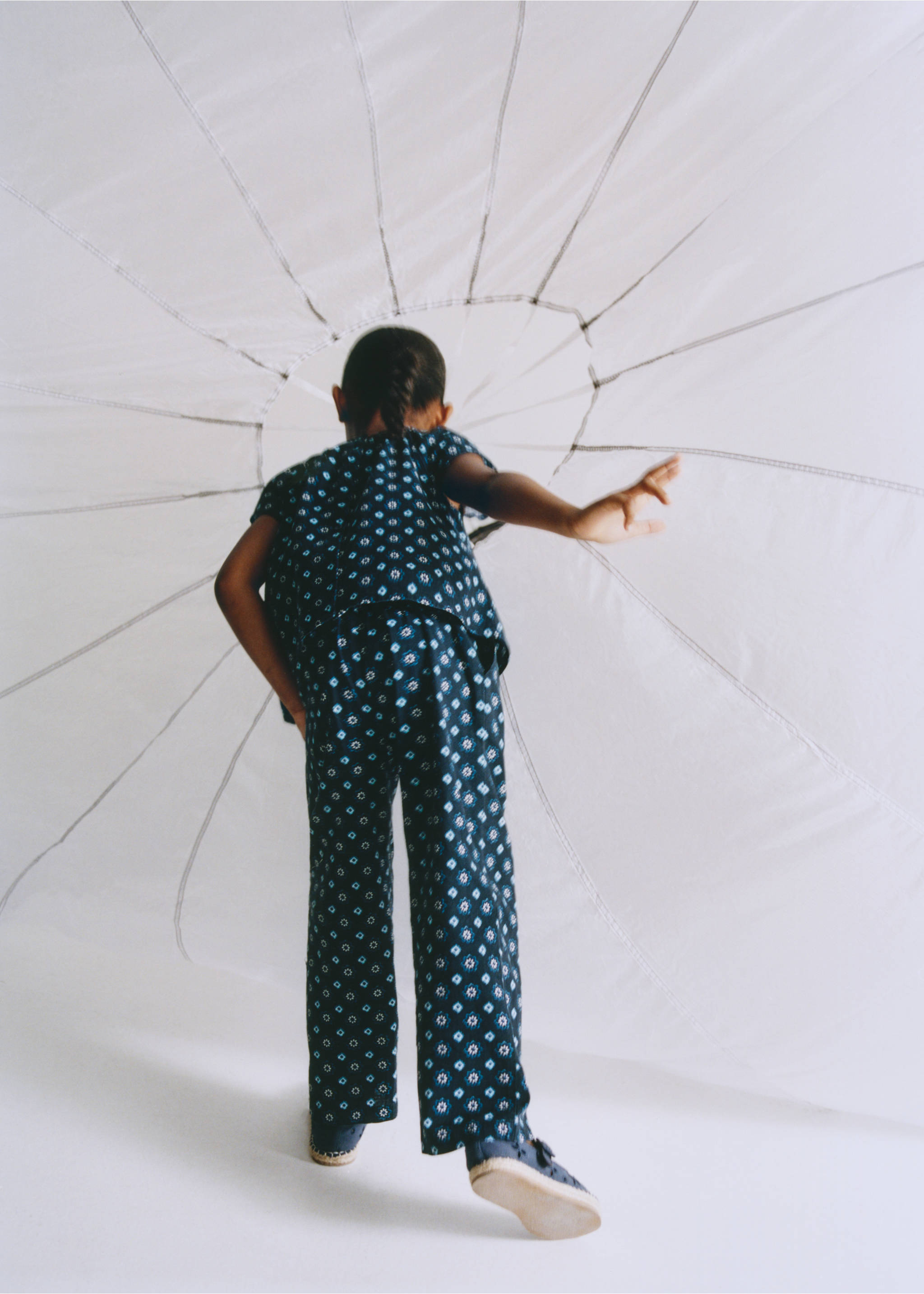 Pantalón estampado cintura vuelta - Detalle del artículo 5, Azul marino. Ref: 27016354-00.