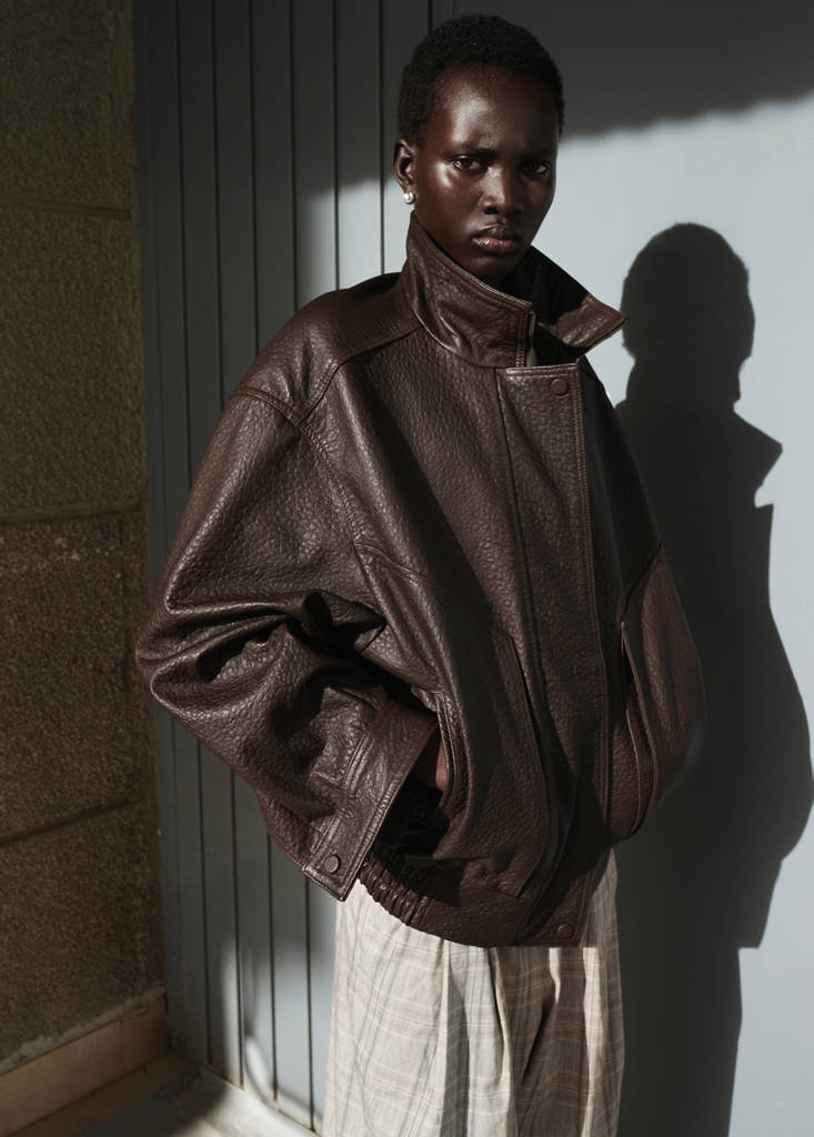 Check pleated pants