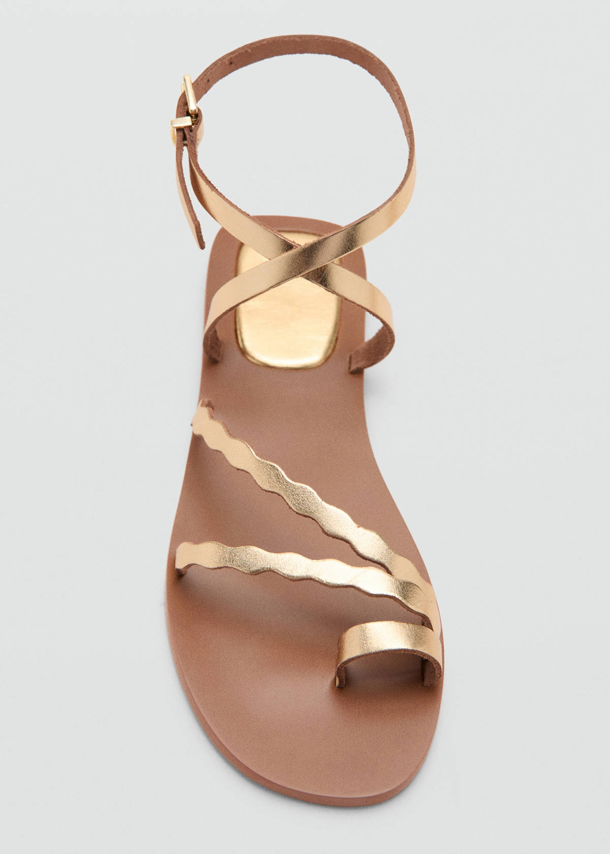 Scalloped leather sandals — Gold