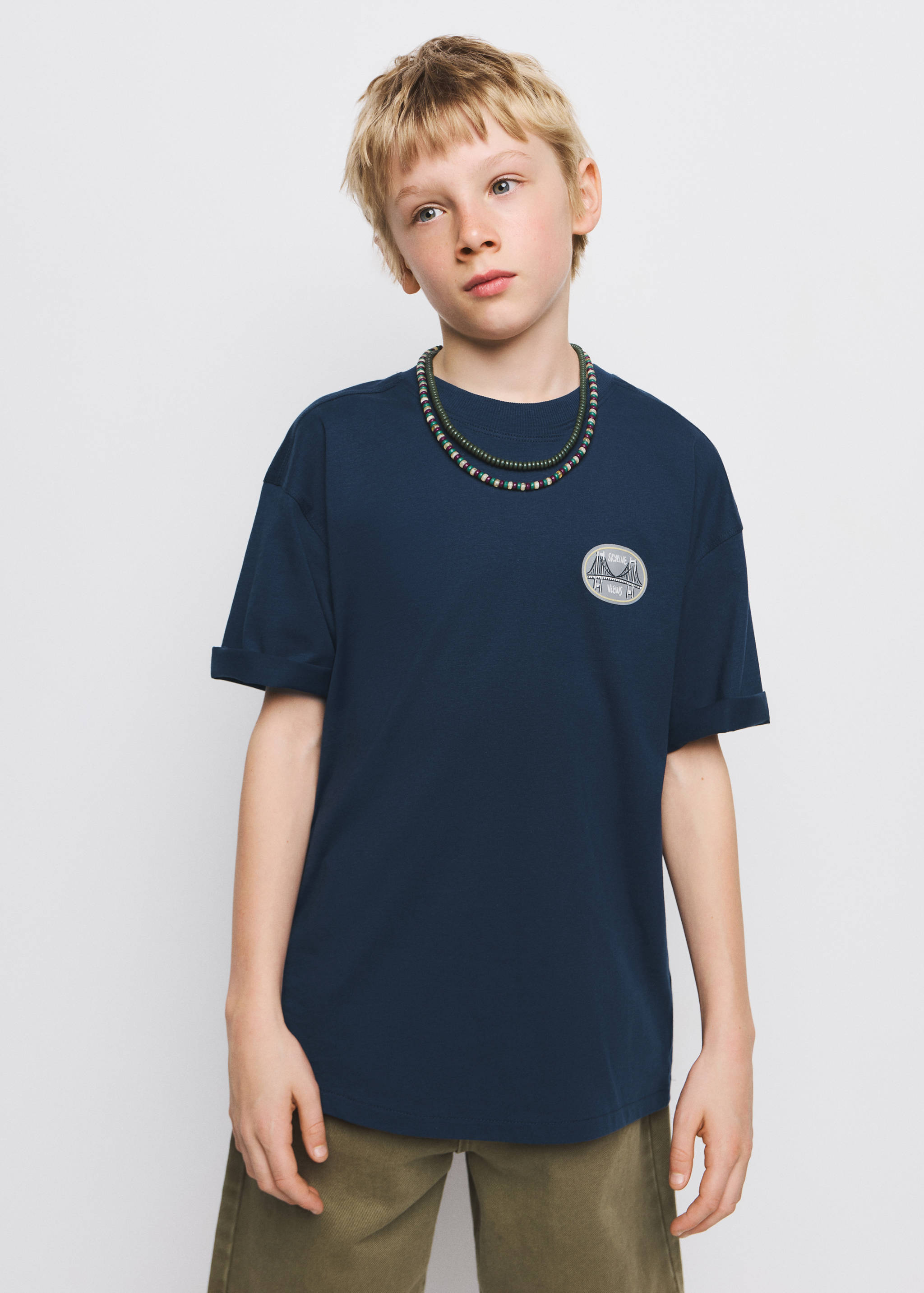 T-shirt with printed patch - Medium plane