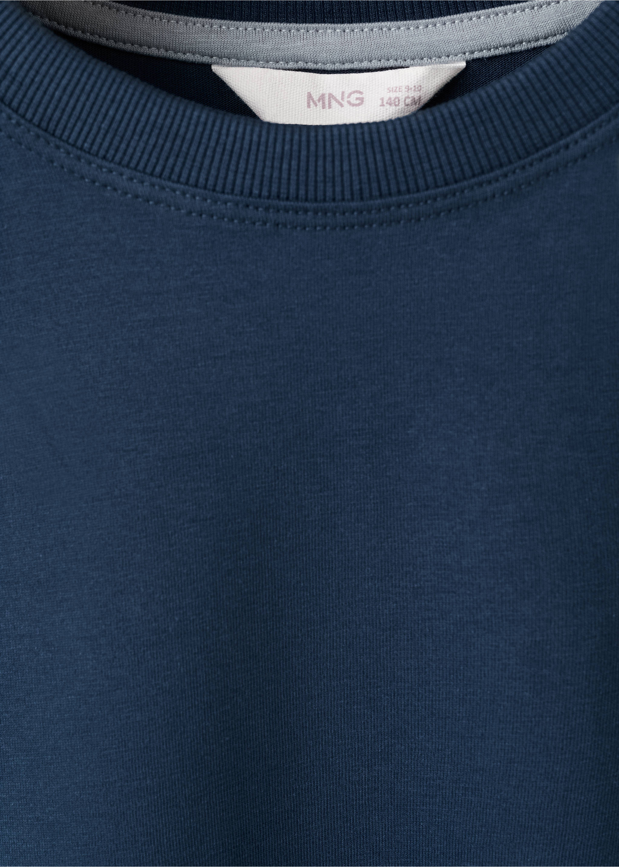 T-shirt with printed patch - Details of the article 8, Navy. Ref: 27016732-00.