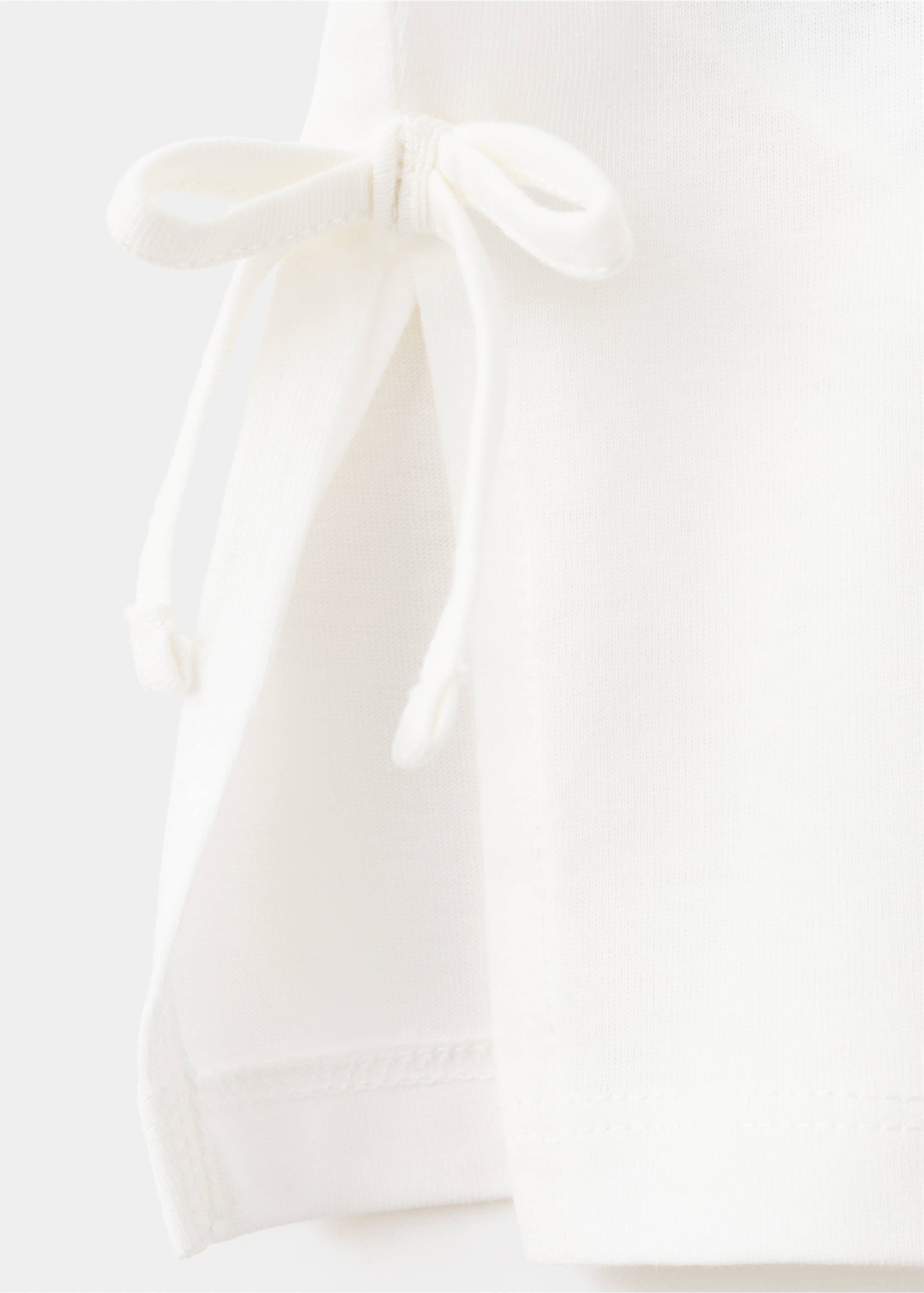 Футболка с принтом и декоративными бантиками - Деталь изделия 0, Грязно-белый. Ref: 27016737-00.