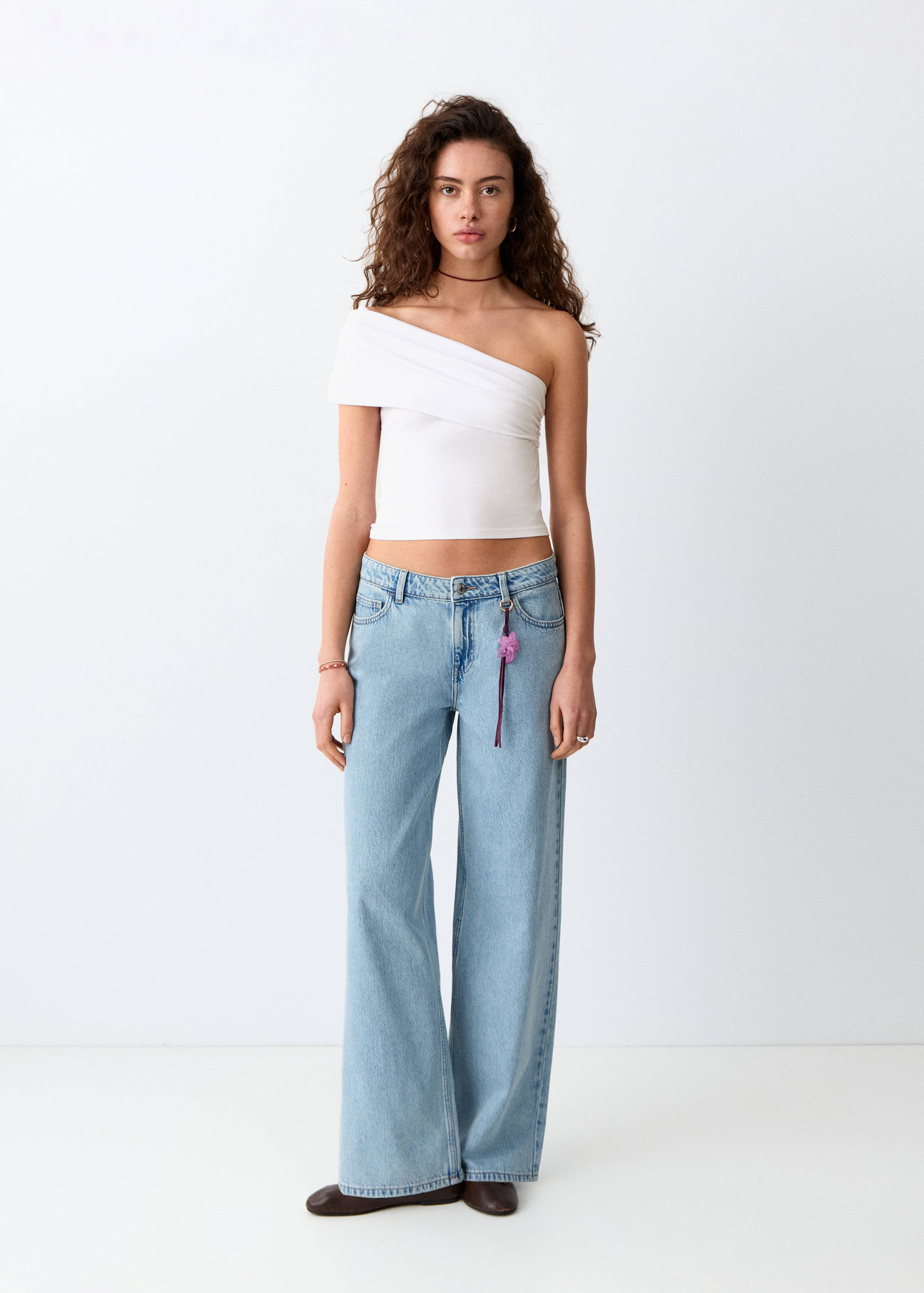 Asymmetrisk crop top - Allmän bild