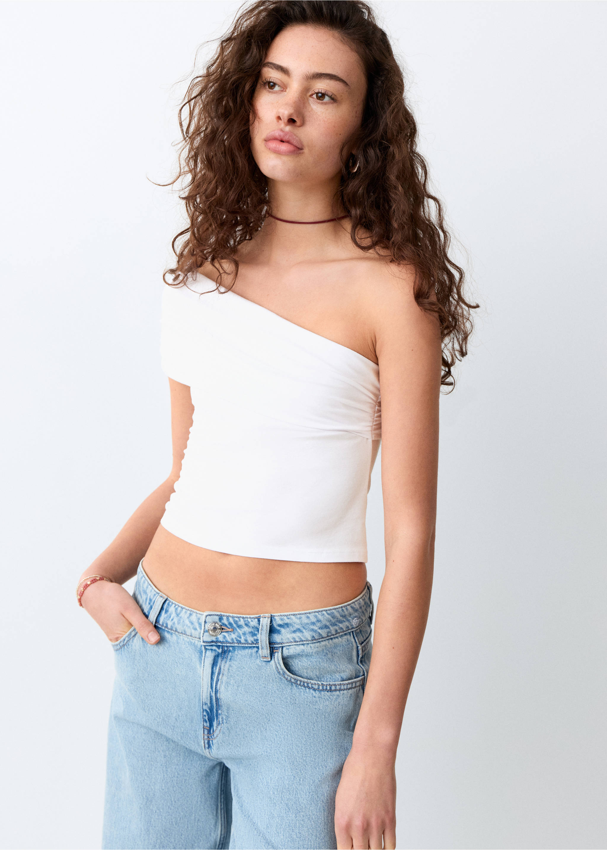 Asymmetrical crop top - Medium plane, Off White. Ref: 27016746-00.
