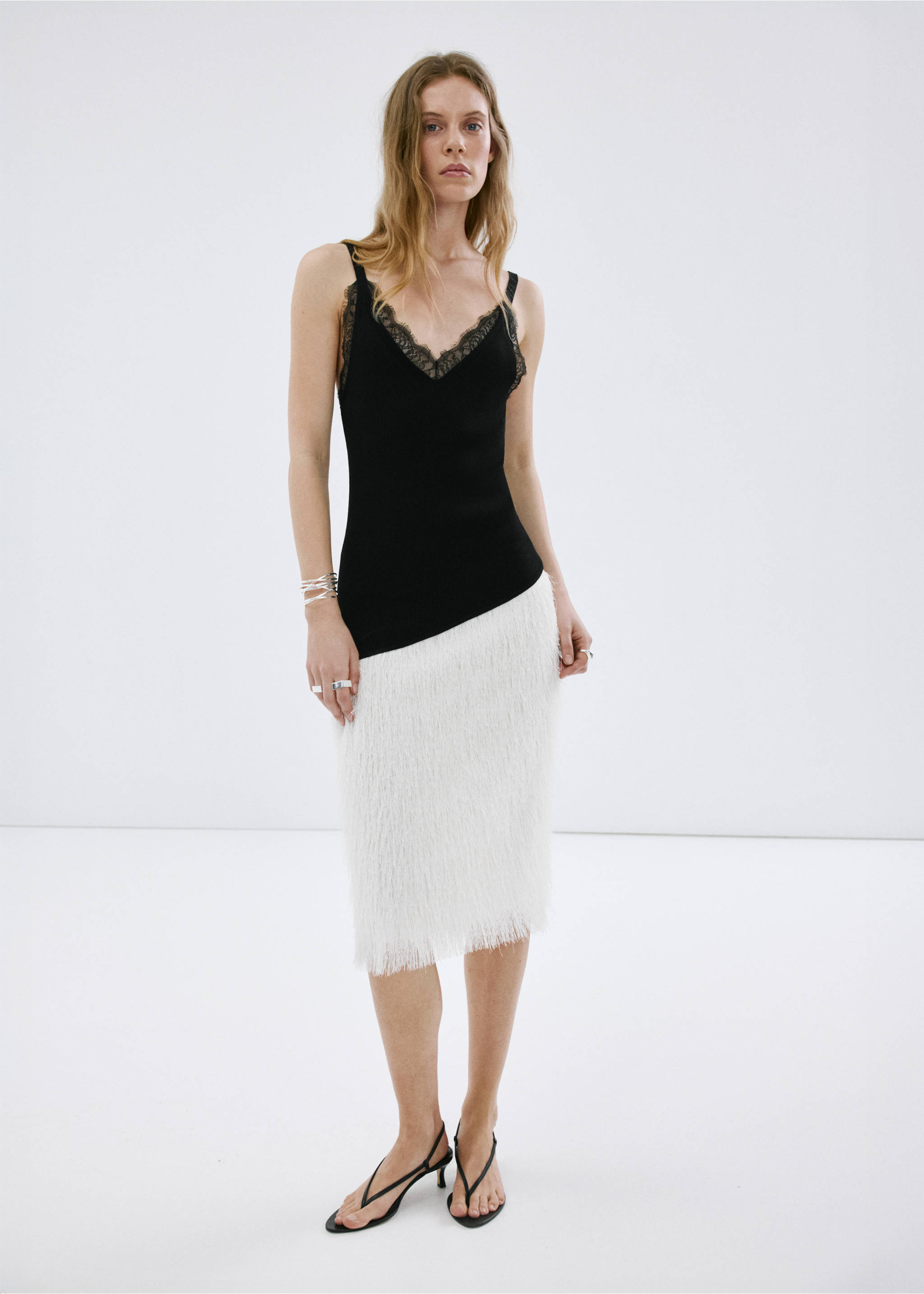 Asymmetric lace knit top - General plane, Black. Ref: 27017142-00.