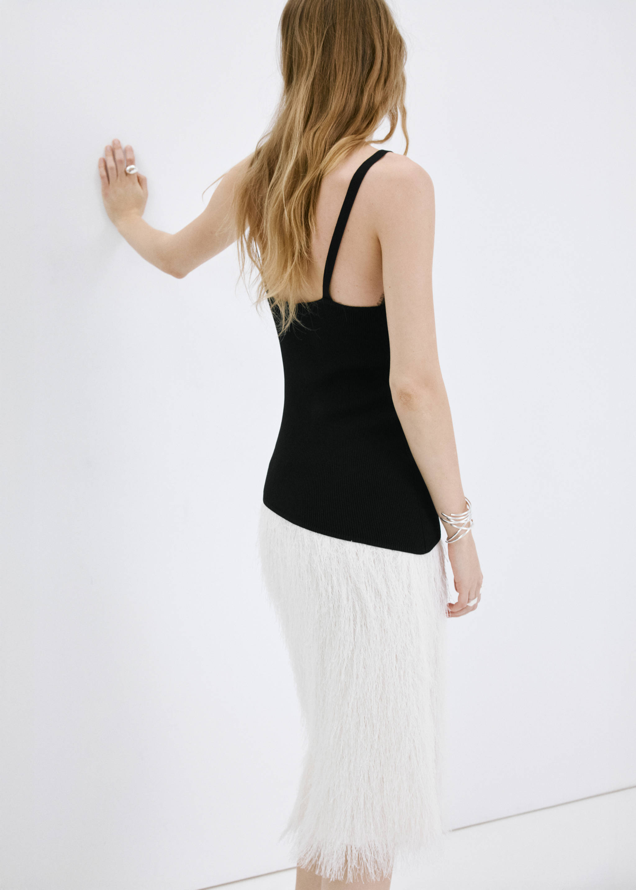 Asymmetric lace knit top - Reverse of the article