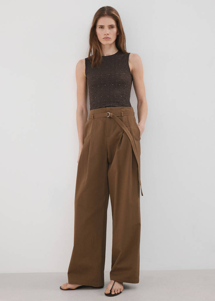 Fitted studded top — Chocolate
