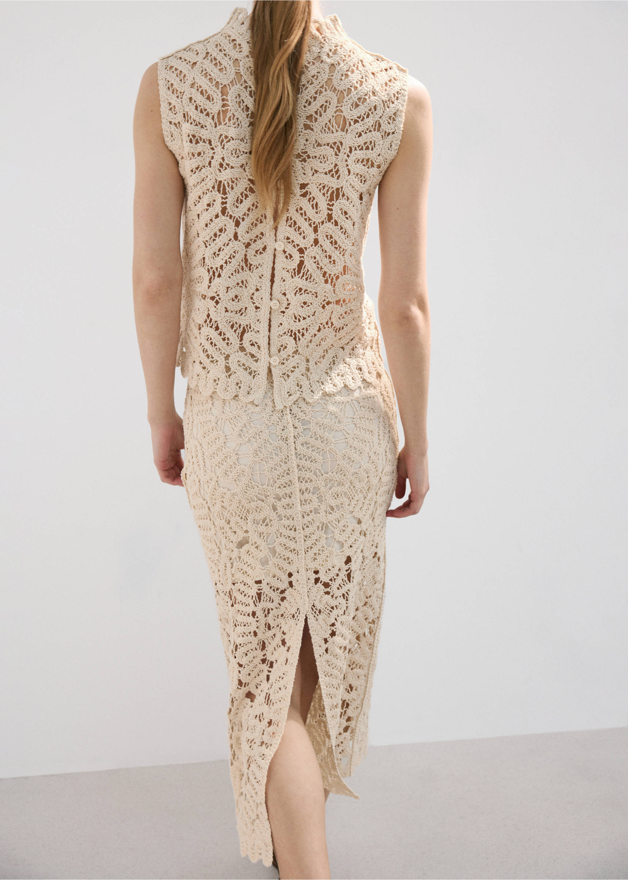 Openwork knit top - Reverse of the article, Sand. Ref: 27017146-00.