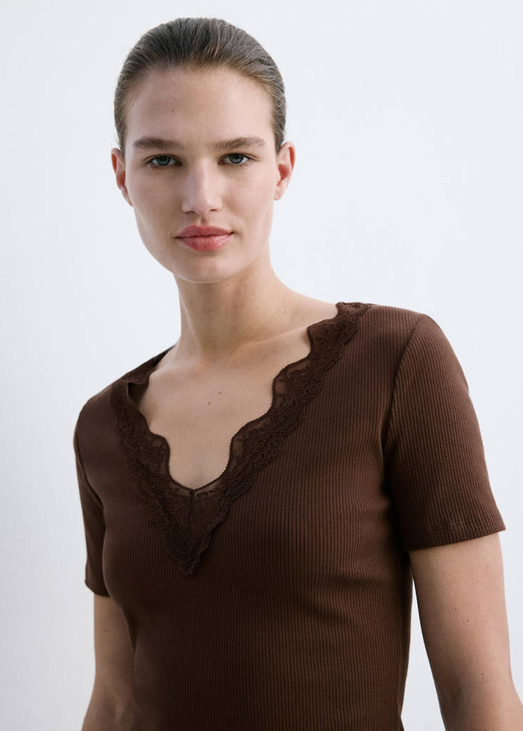 Lace trim top — Brown