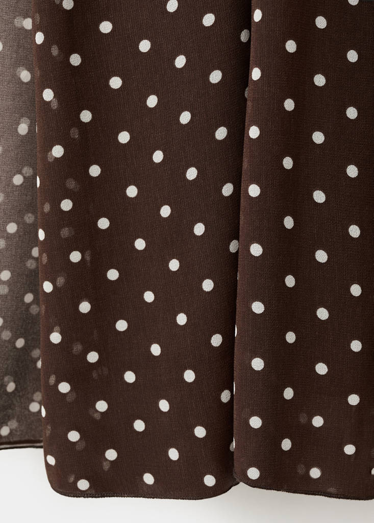 Polka dot dress with gathered neckline — Chocolate