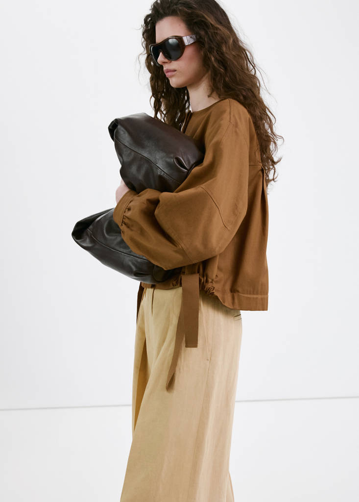 Straight mid-rise trousers — Mustard