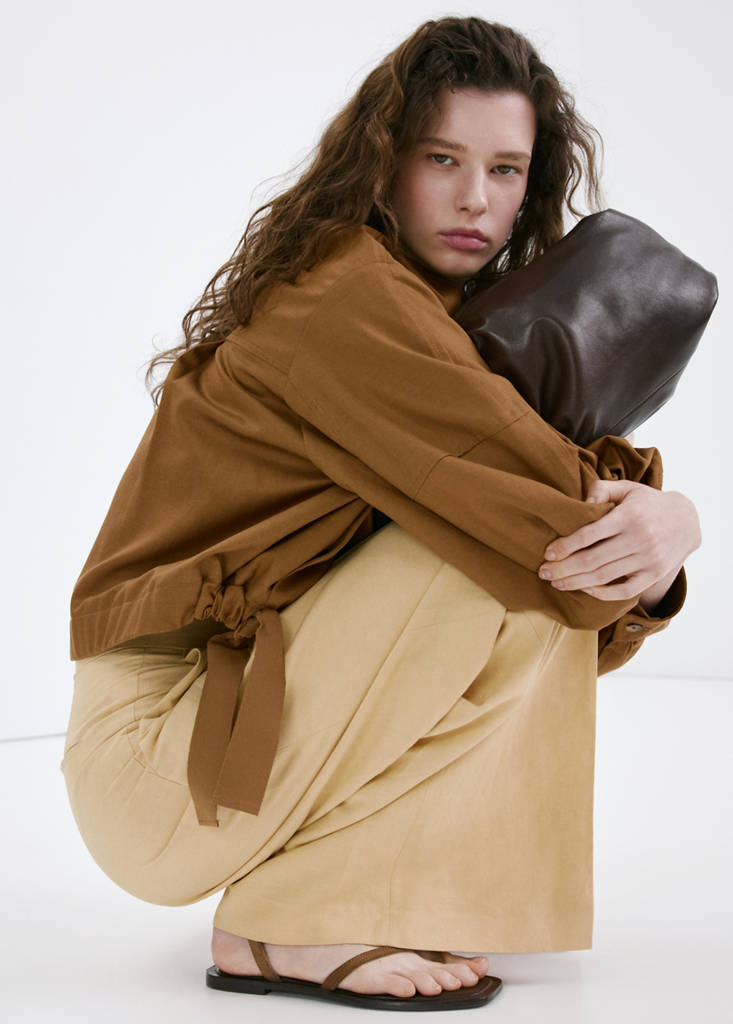 Straight mid-rise trousers — Mustard