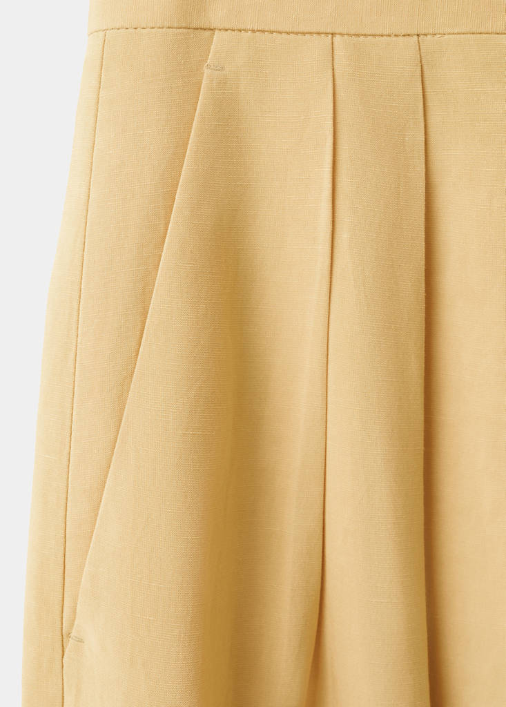 Straight mid-rise trousers — Mustard