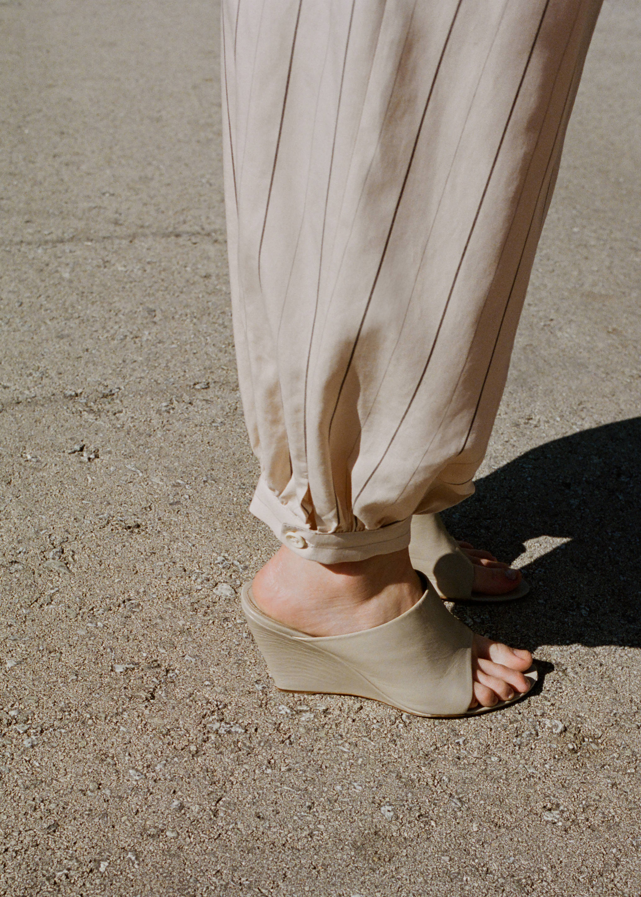 Striped lyocell balloon pants - Details of the article 1, Ecru. Ref: 27017163-00.