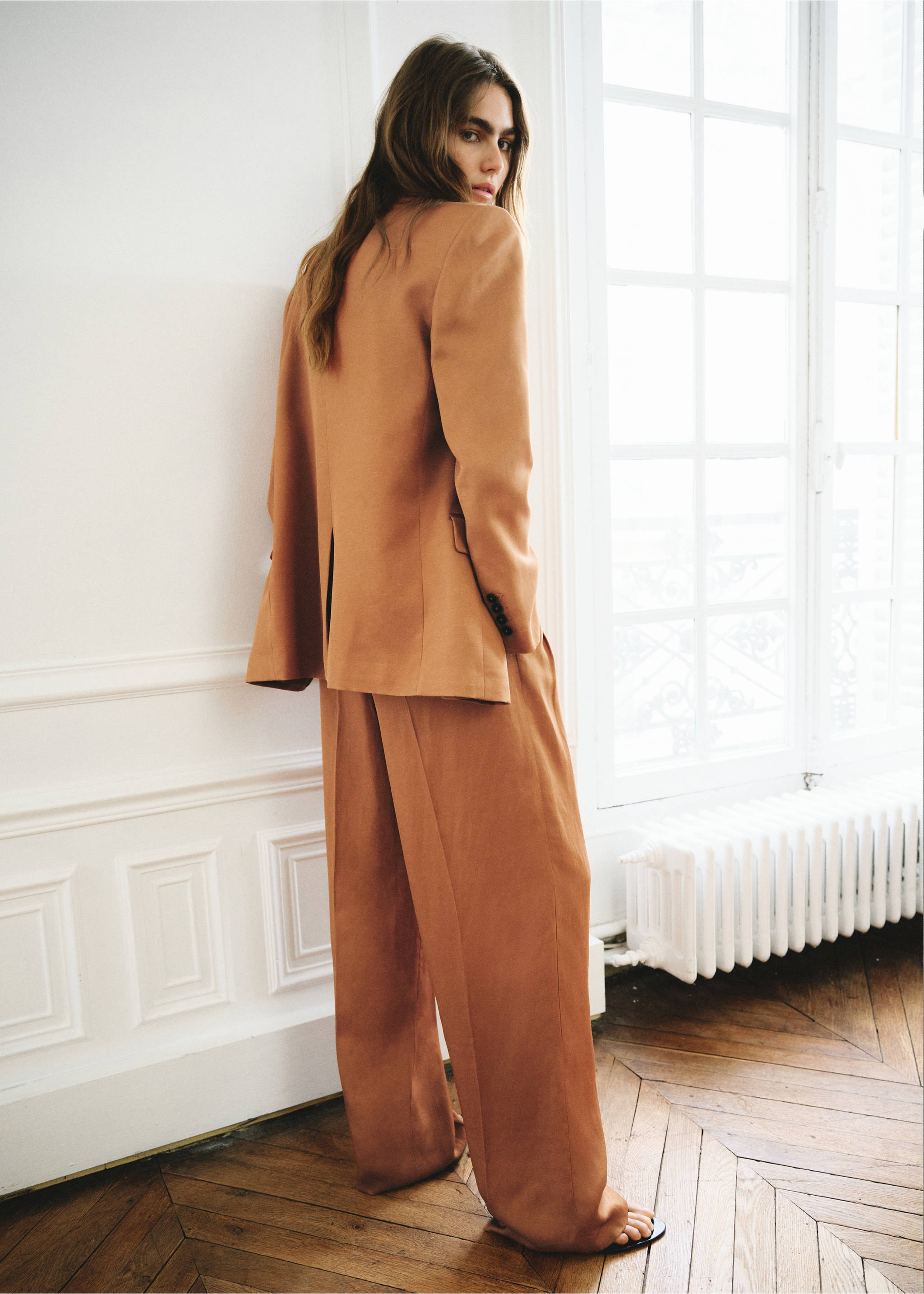 Pantalons vestit rectes - Revers de l'article, Vermell ataronjat. Ref: 27017164-01.