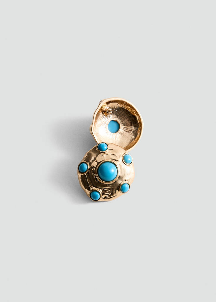 Mango Resin Stud Earrings In Gold