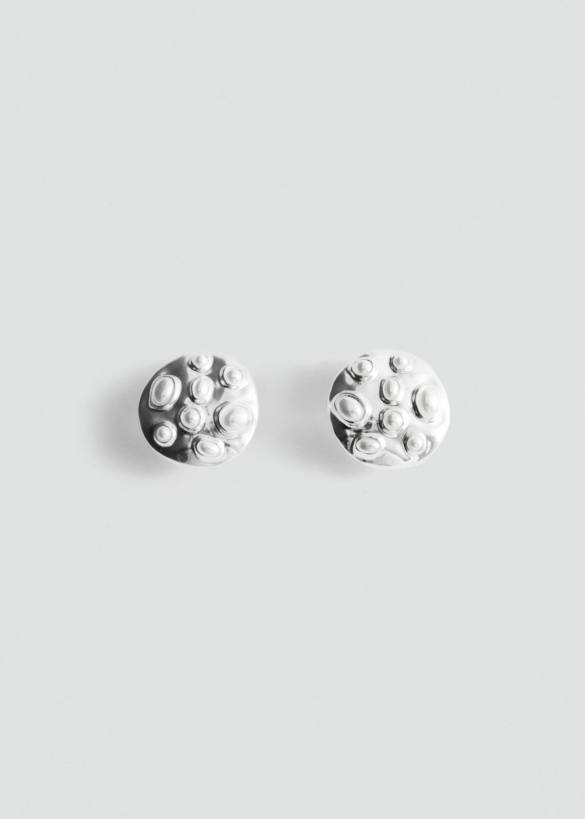 Round crystal appliqué earrings - Article without model