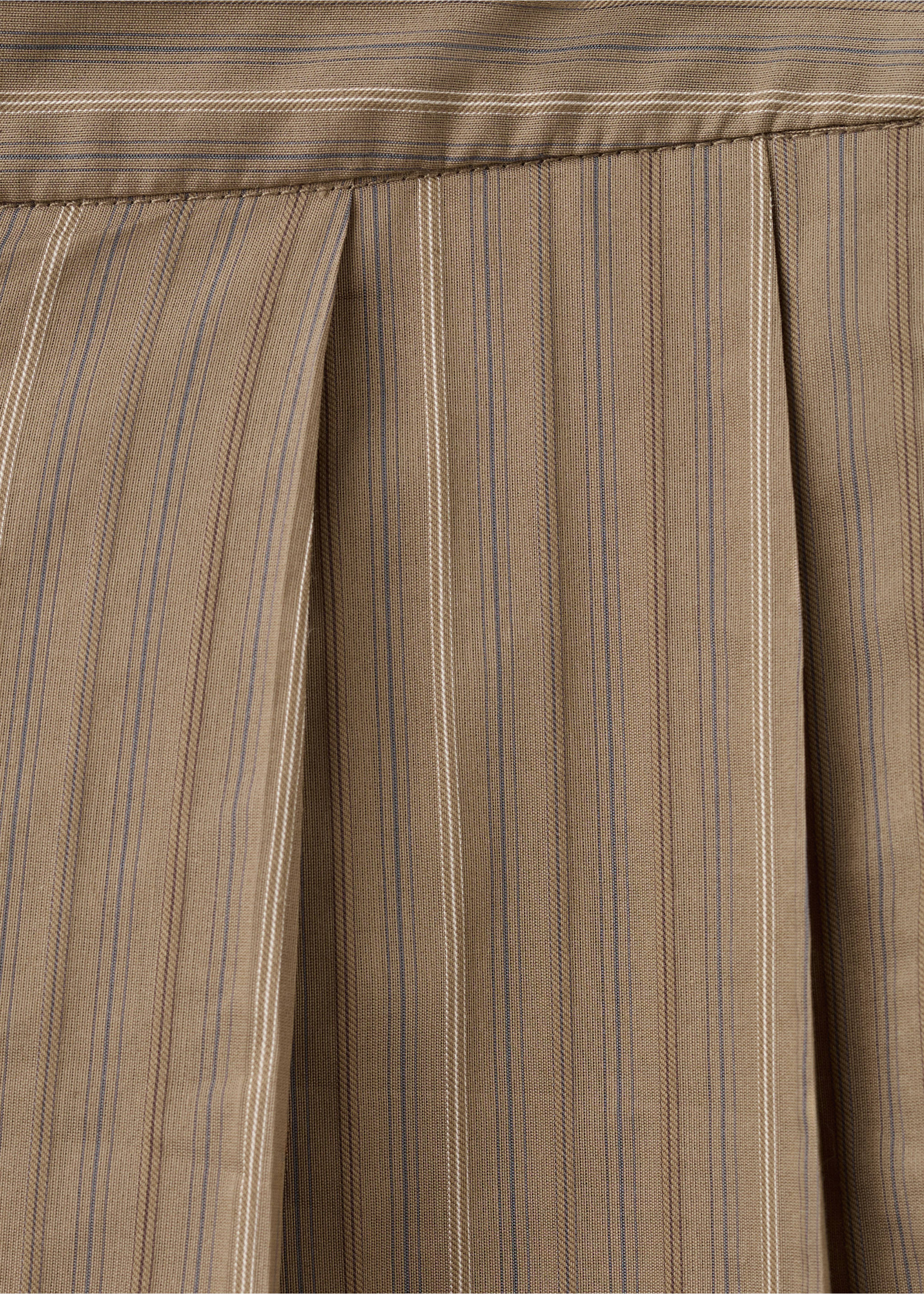 High-waist straight trousers - Details of the article 0, Brown. Ref: 27017942-00.