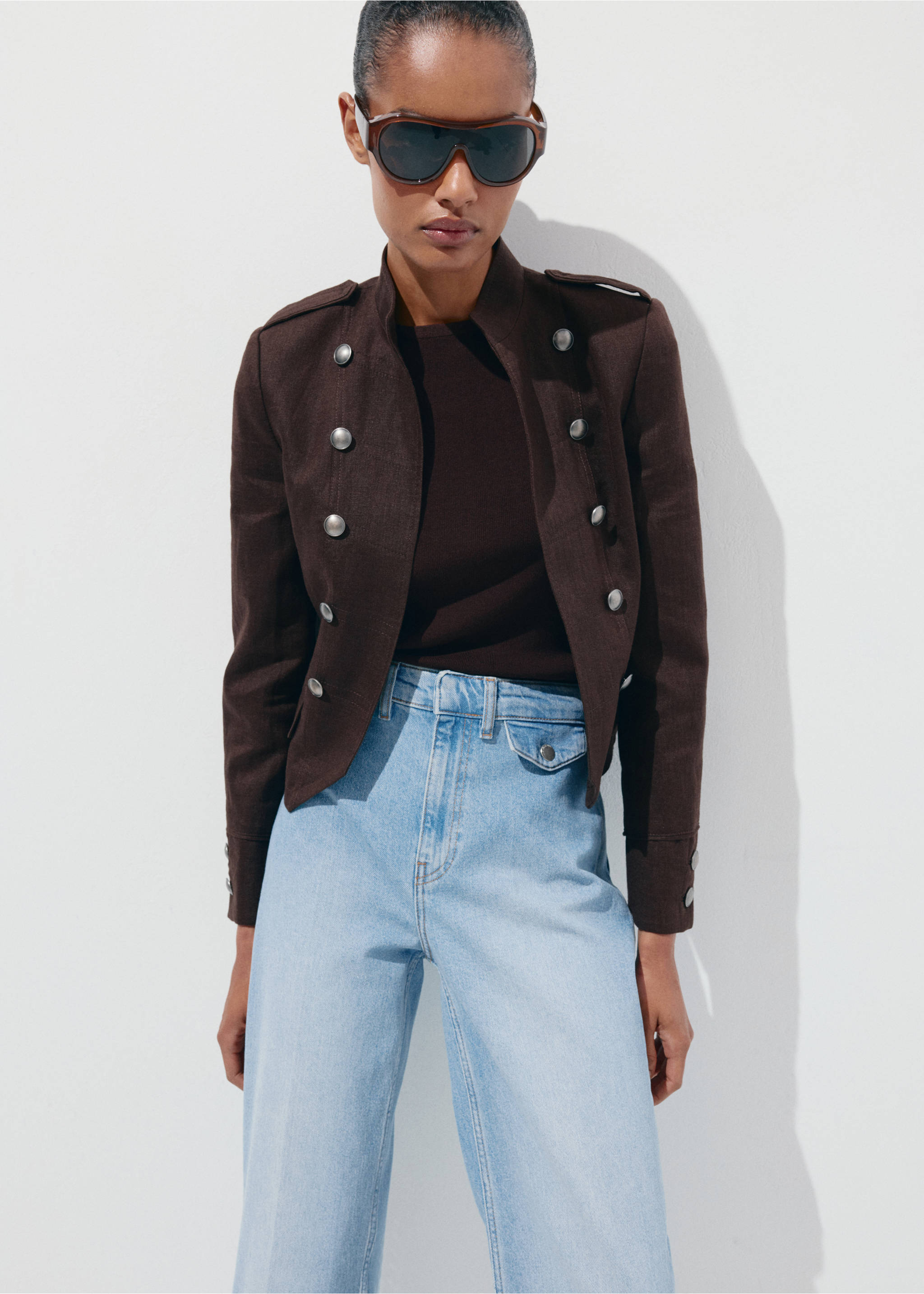 Wide leg mid-rise jeans with pockets - Details of the article 1, Medium Blue. Ref: 27017943-00.