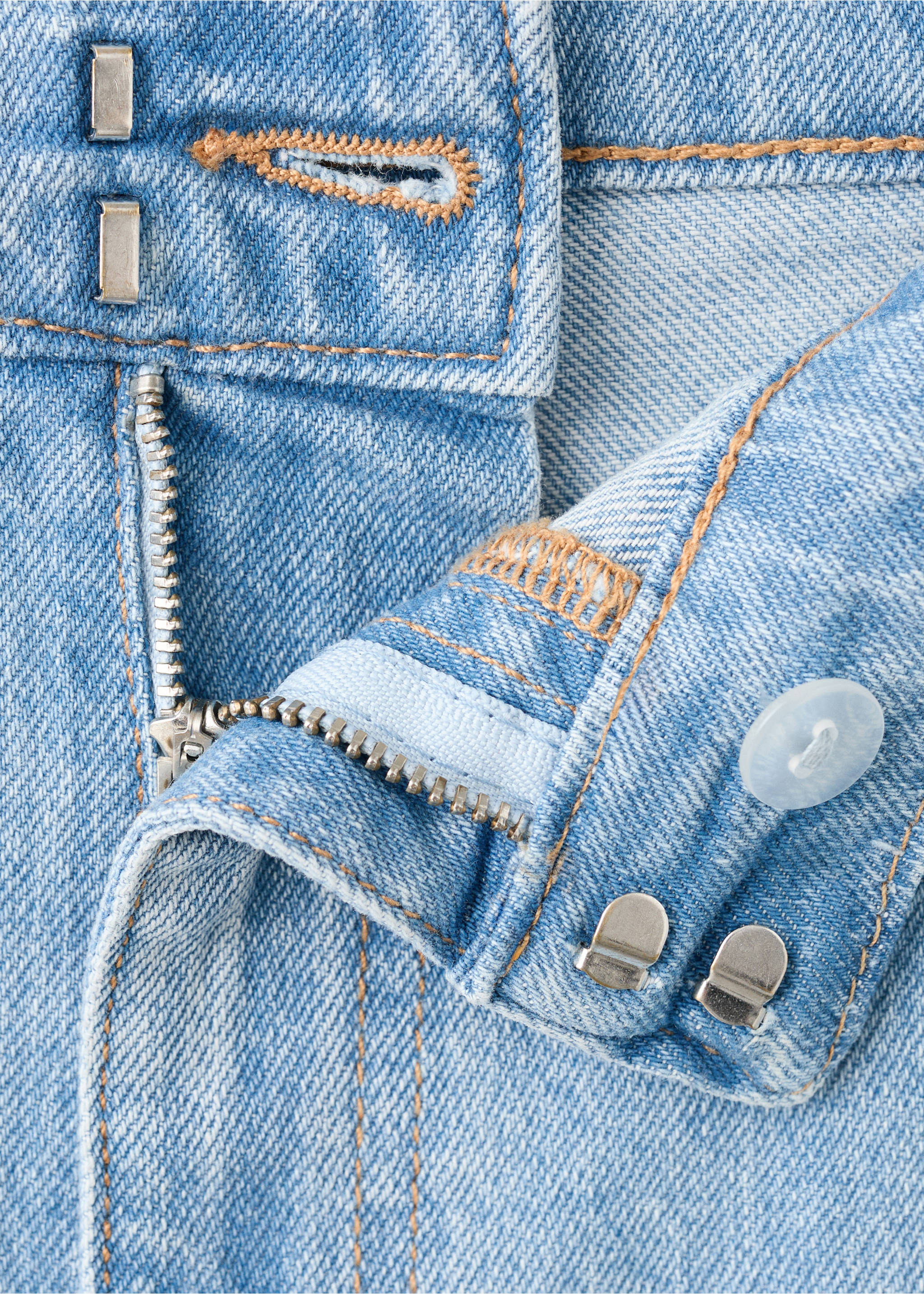 Wide leg mid-rise trousers with pockets - Details of the article 0, Medium Blue. Ref: 27017943-00.