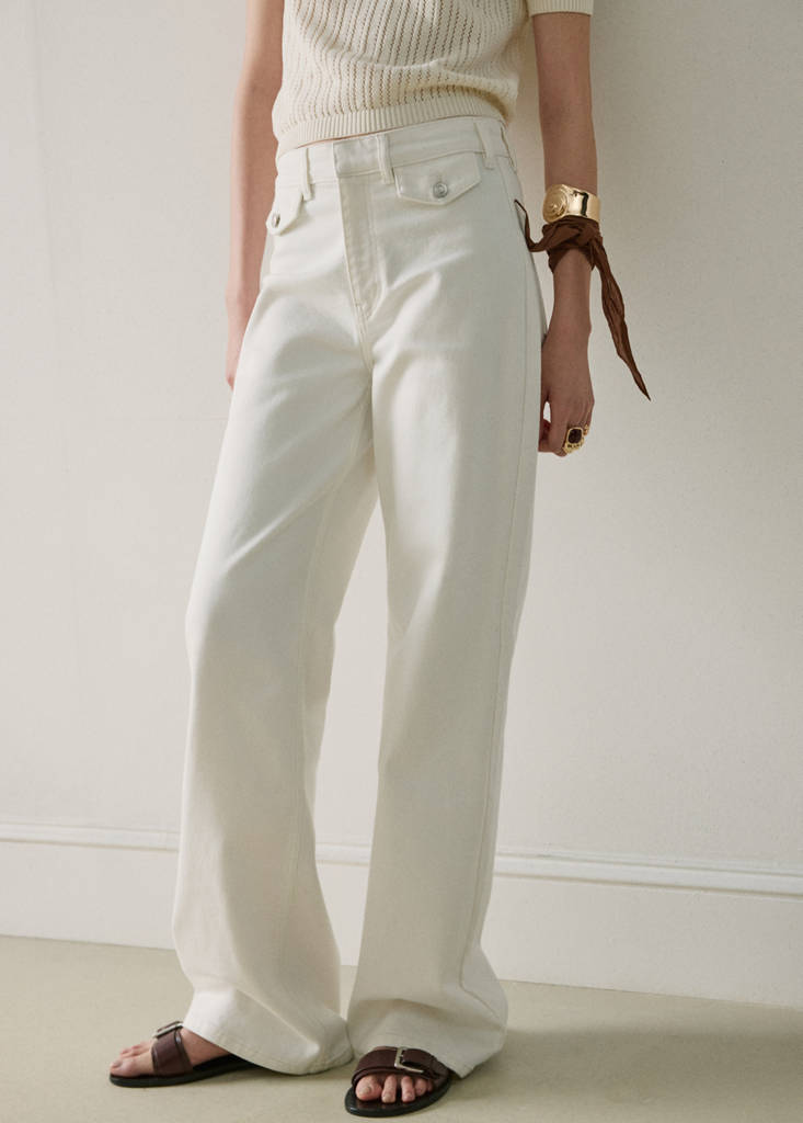 Wide-leg mid-rise jeans with pockets
