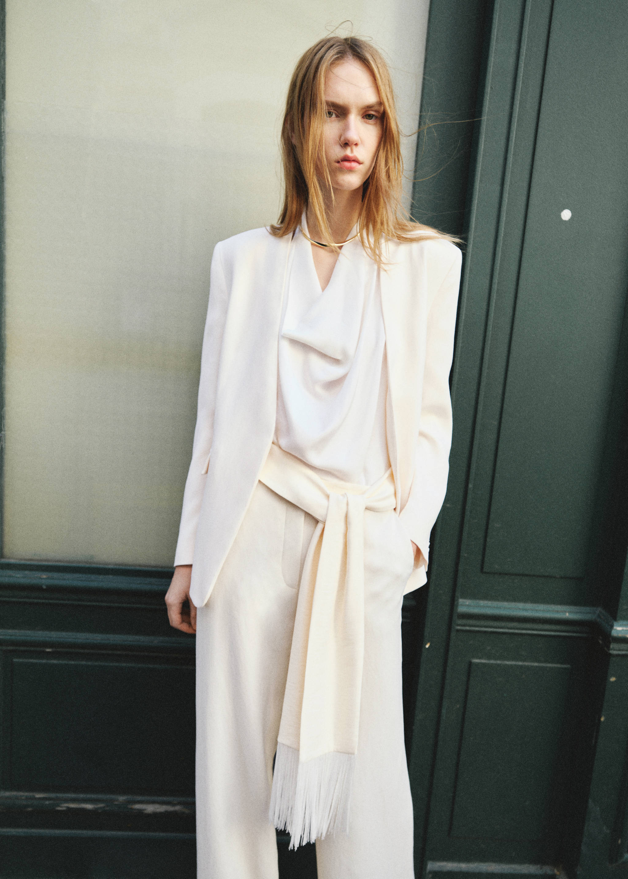 Pantalon droit avec ceinture - Détail de l'article 1